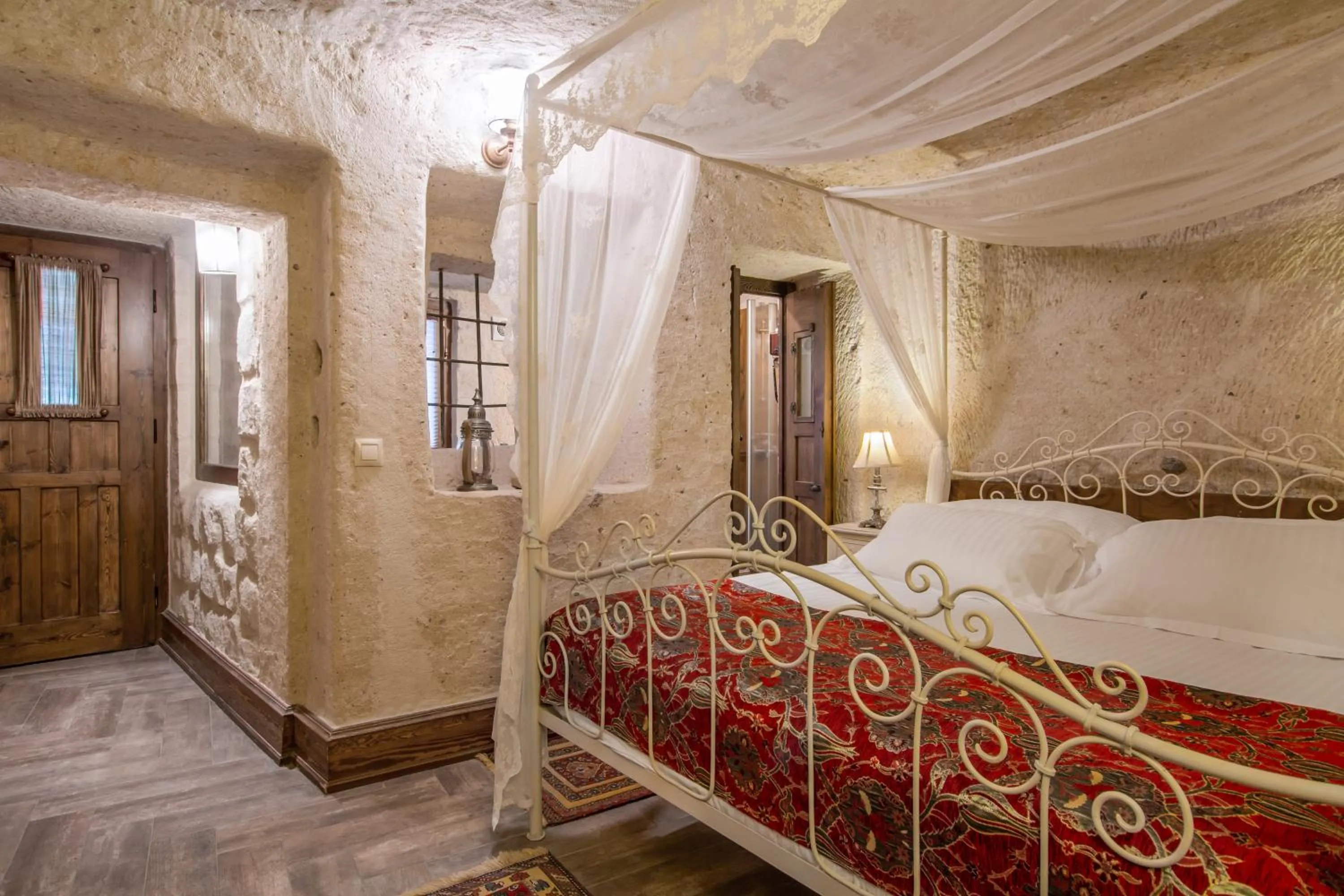 Massage, Bed in Cappadocia Minia Cave Hotel