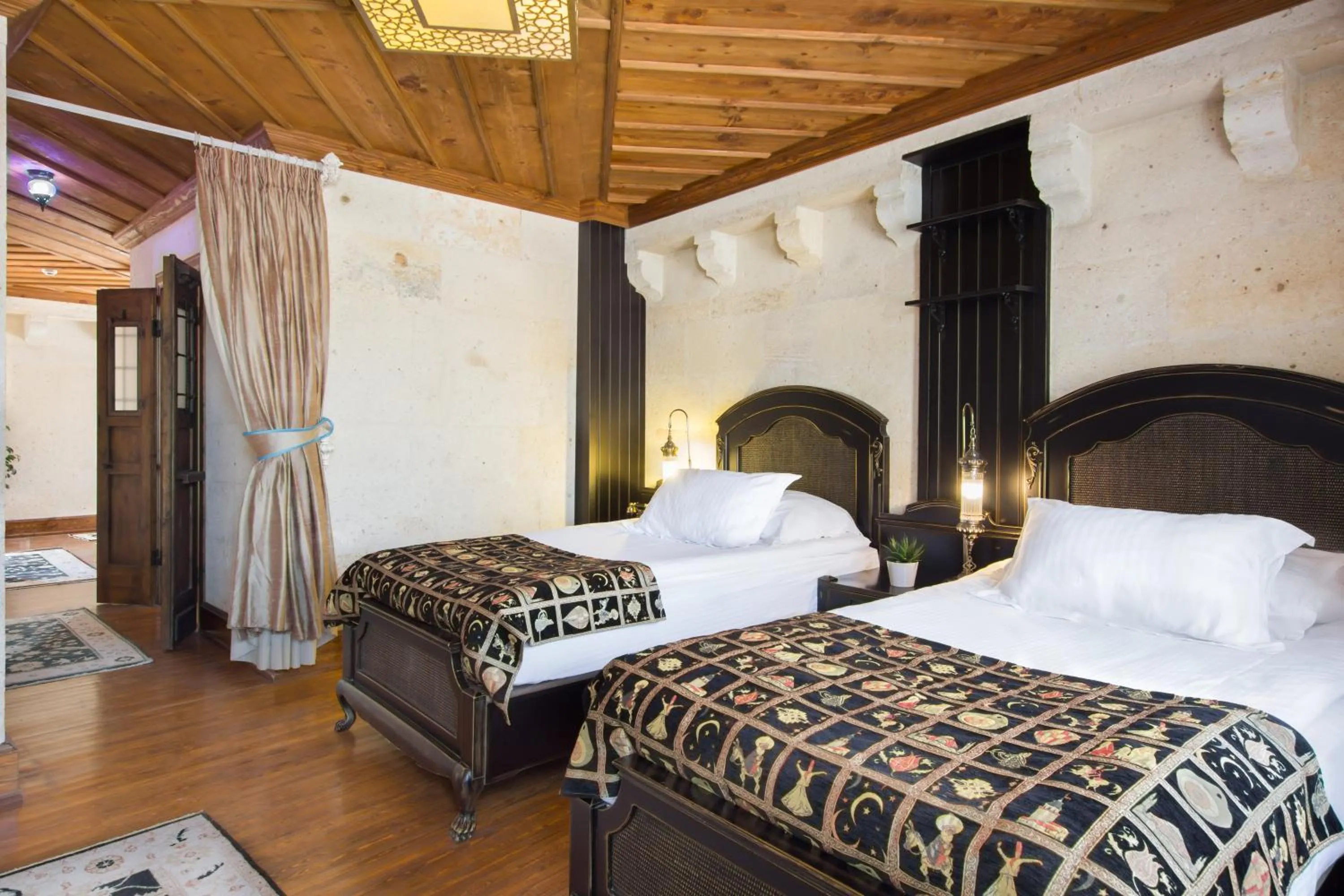 Massage, Bed in Cappadocia Minia Cave Hotel