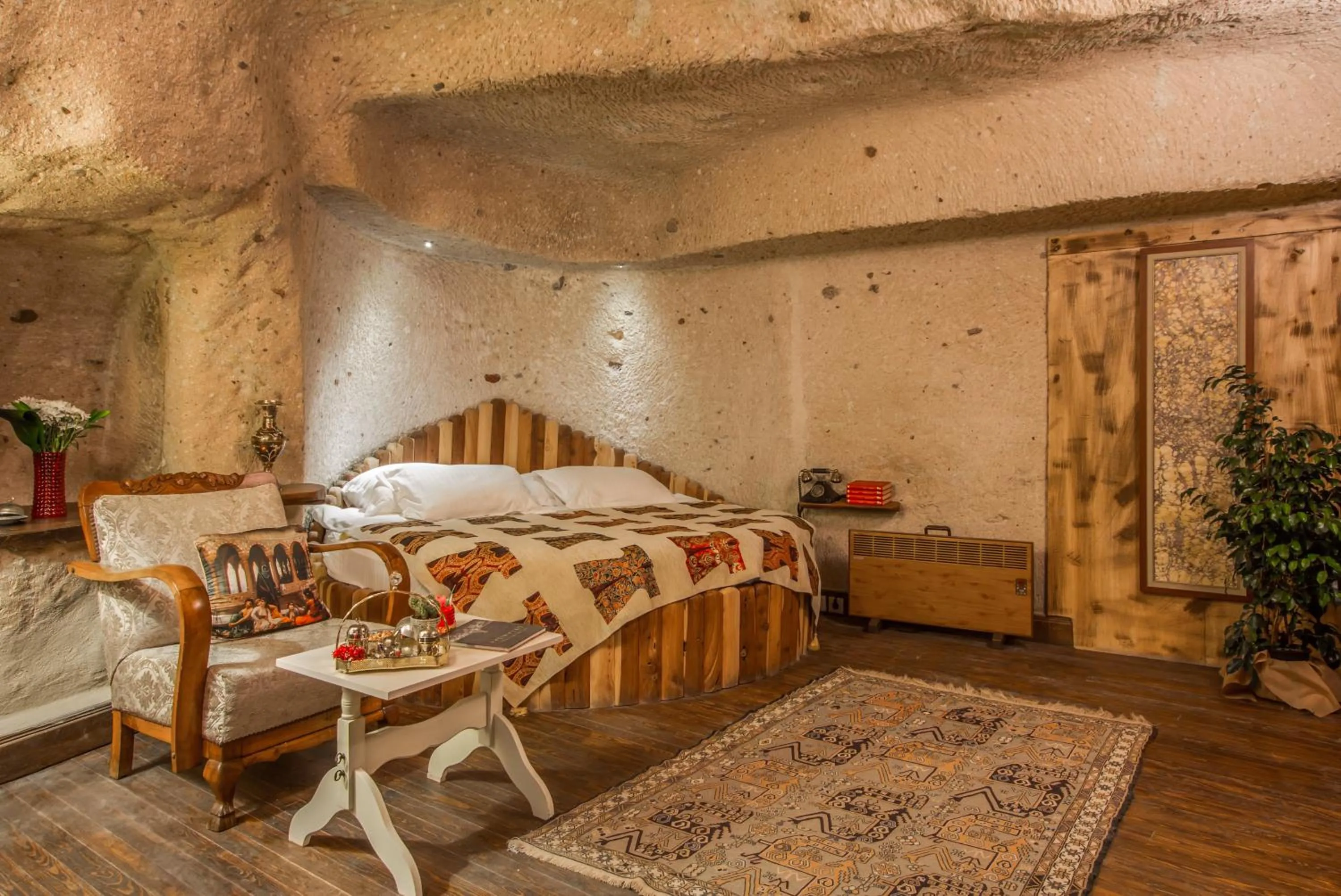 Massage, Bed in Cappadocia Minia Cave Hotel