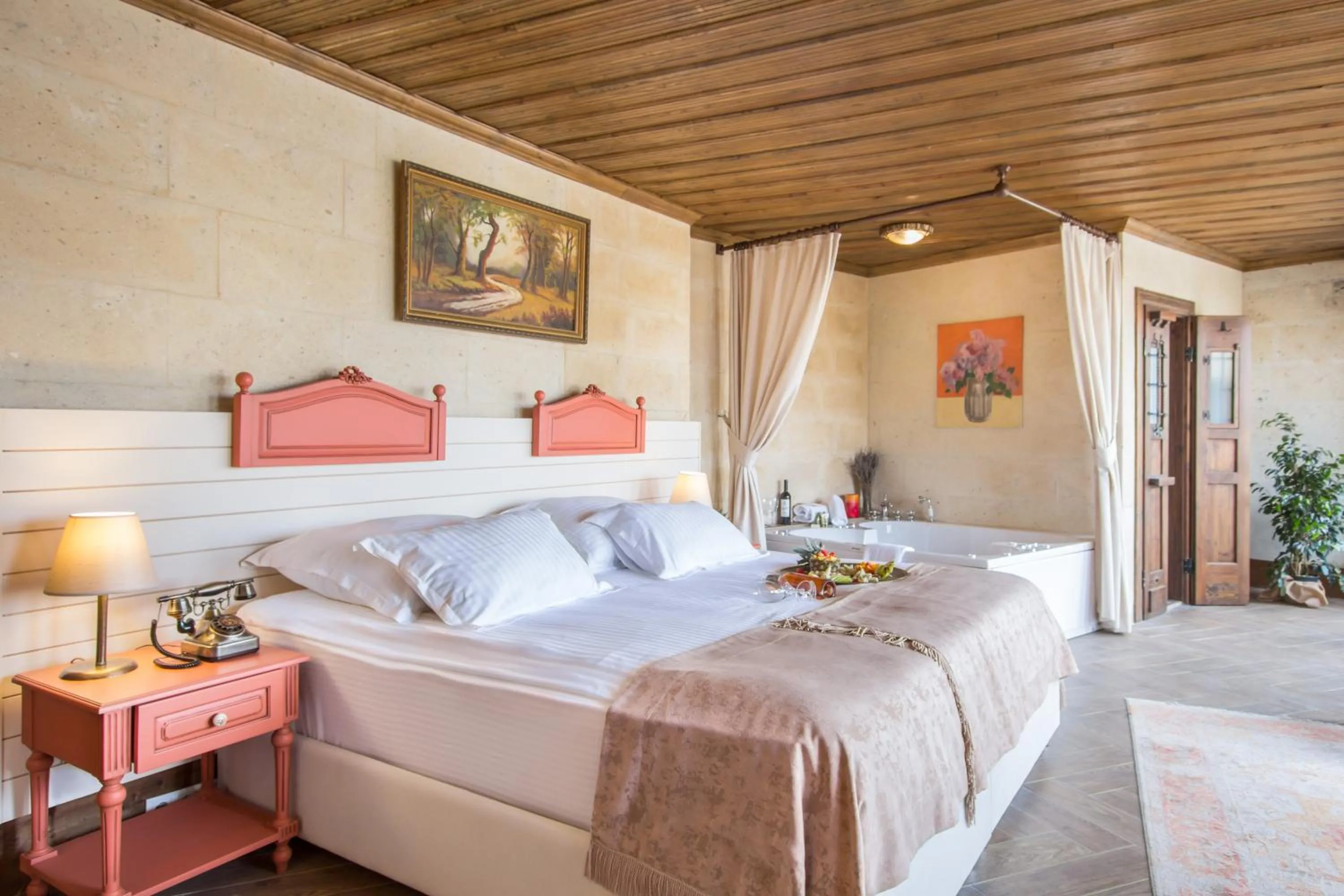 Massage, Bed in Cappadocia Minia Cave Hotel