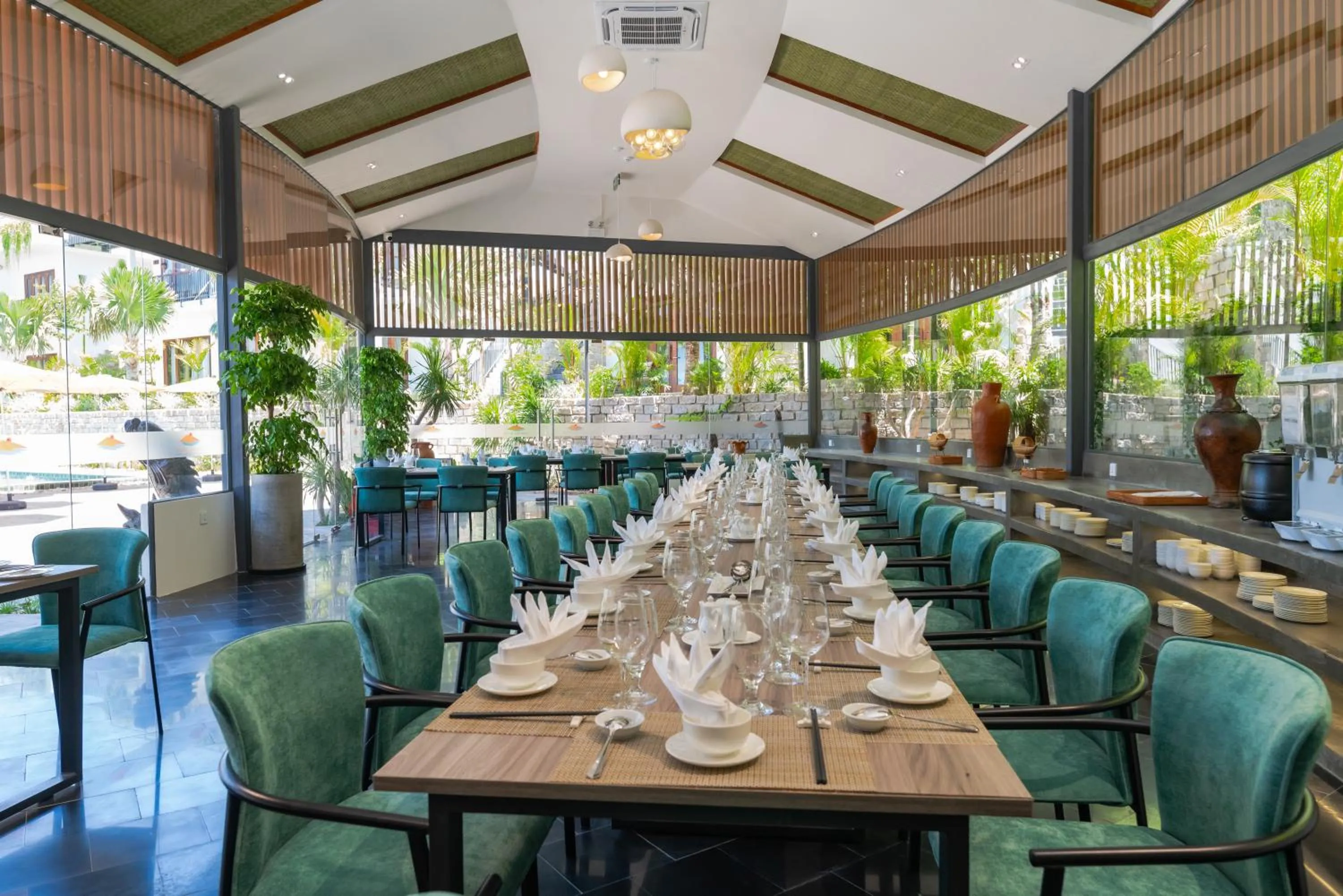 Restaurant/places to eat in Pandora Sand Hill Mũi Né Resort