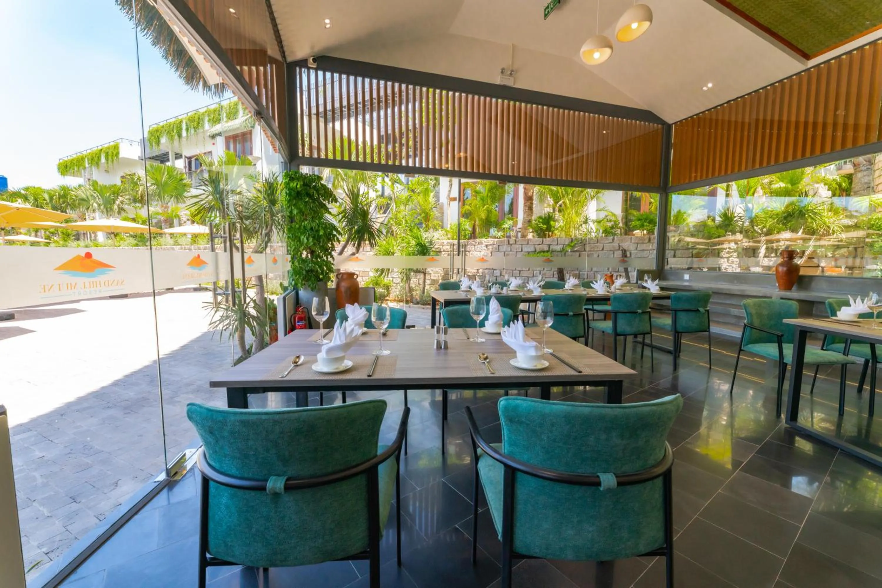 Restaurant/places to eat in Pandora Sand Hill Mũi Né Resort