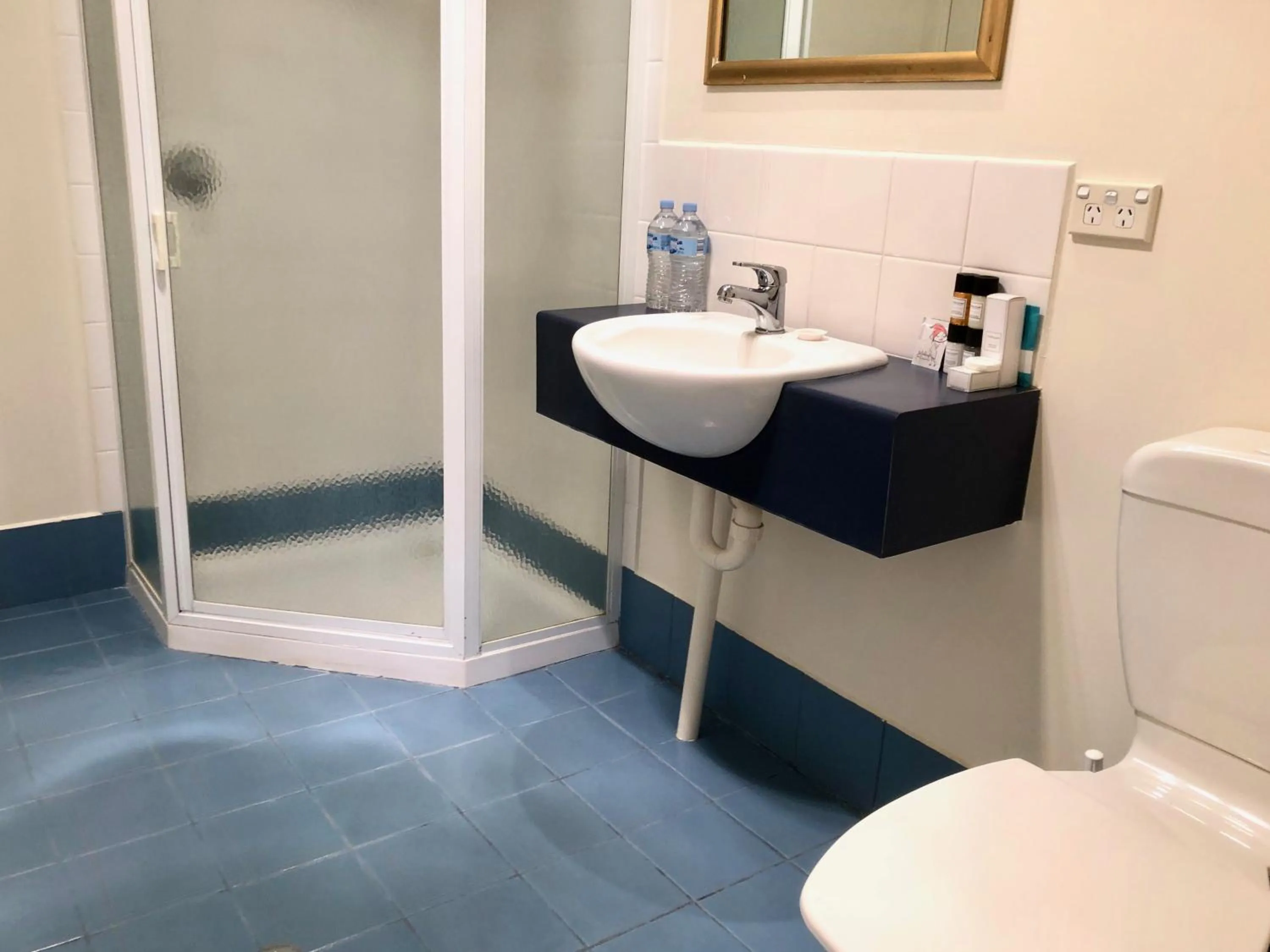 Toilet in Douglas Riverside