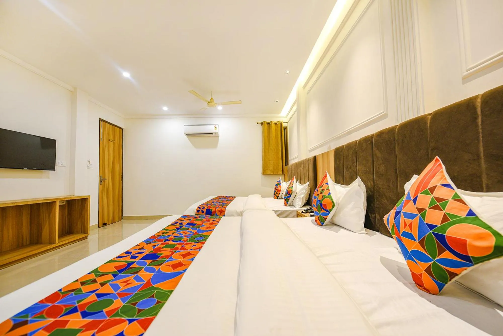 Bed in FabHotel Midway