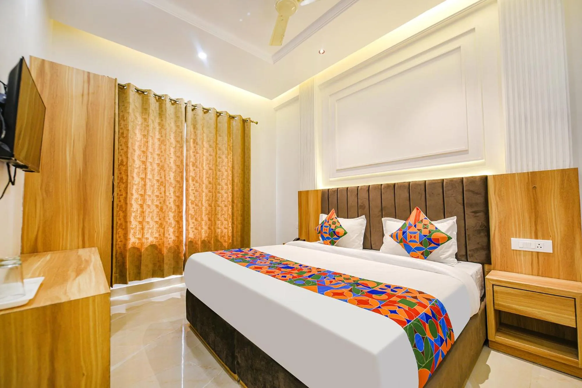 Bed in FabHotel Midway