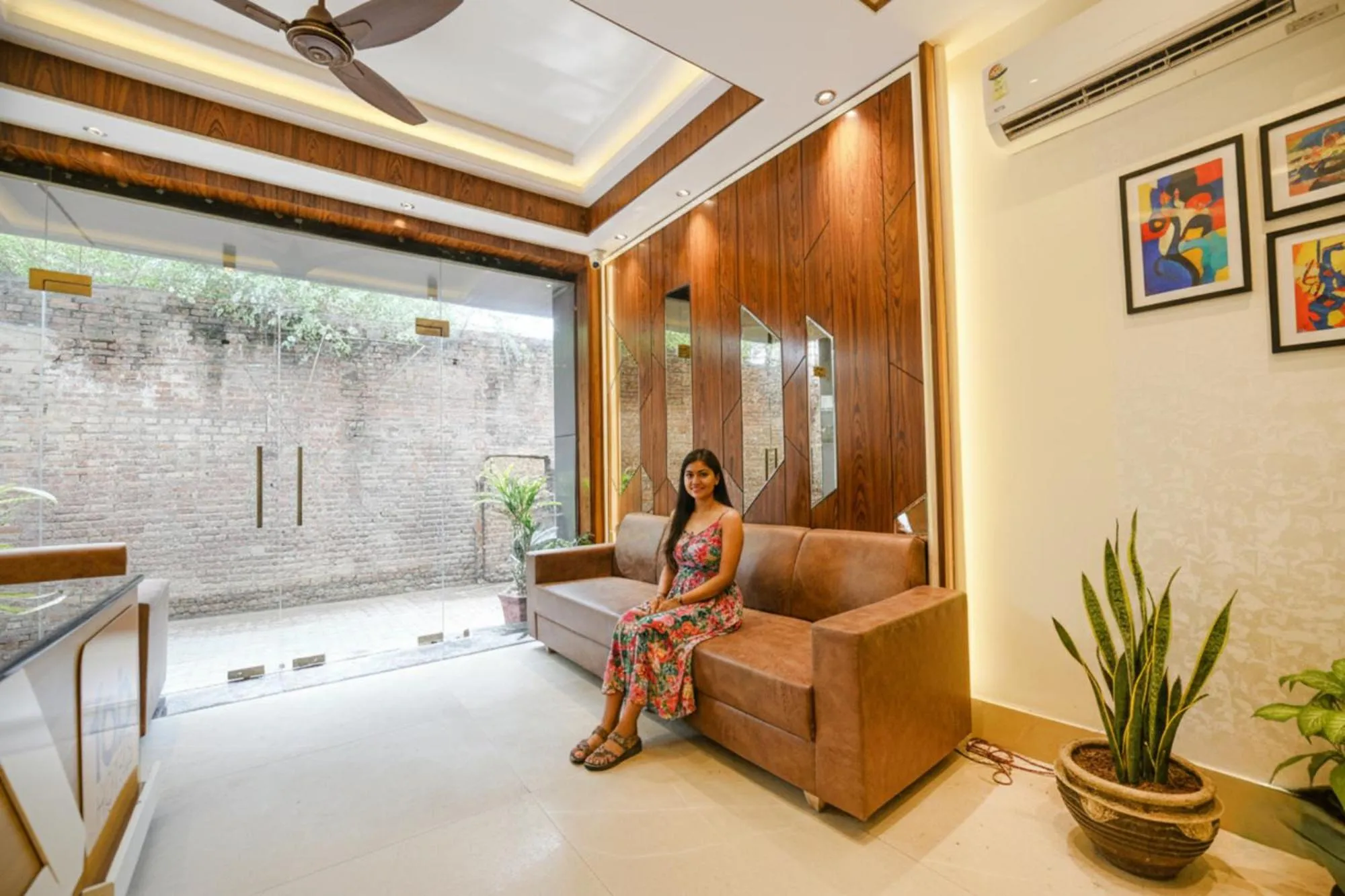 Seating area in FabHotel Midway