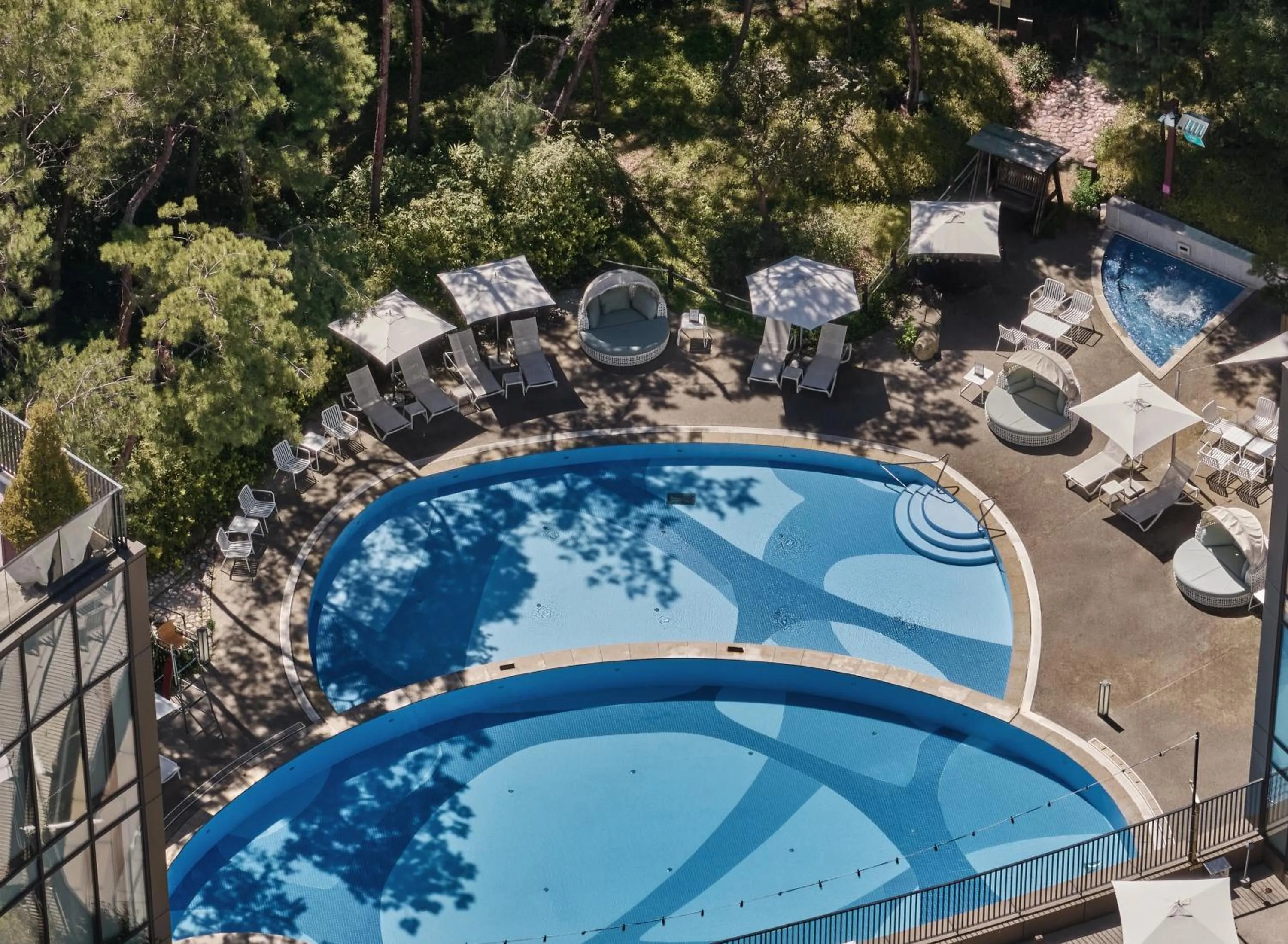 Swimming pool in Anto