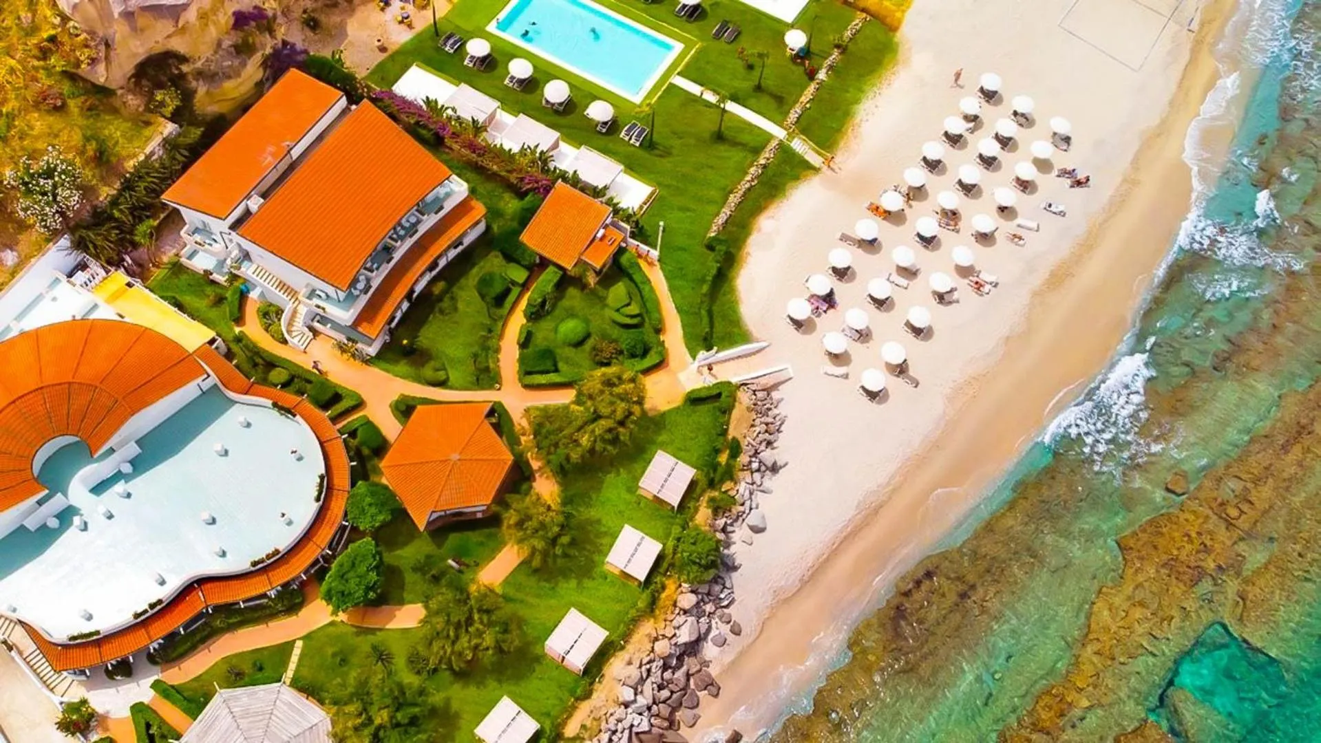 Property building in Borgo di Riaci Beach Resort