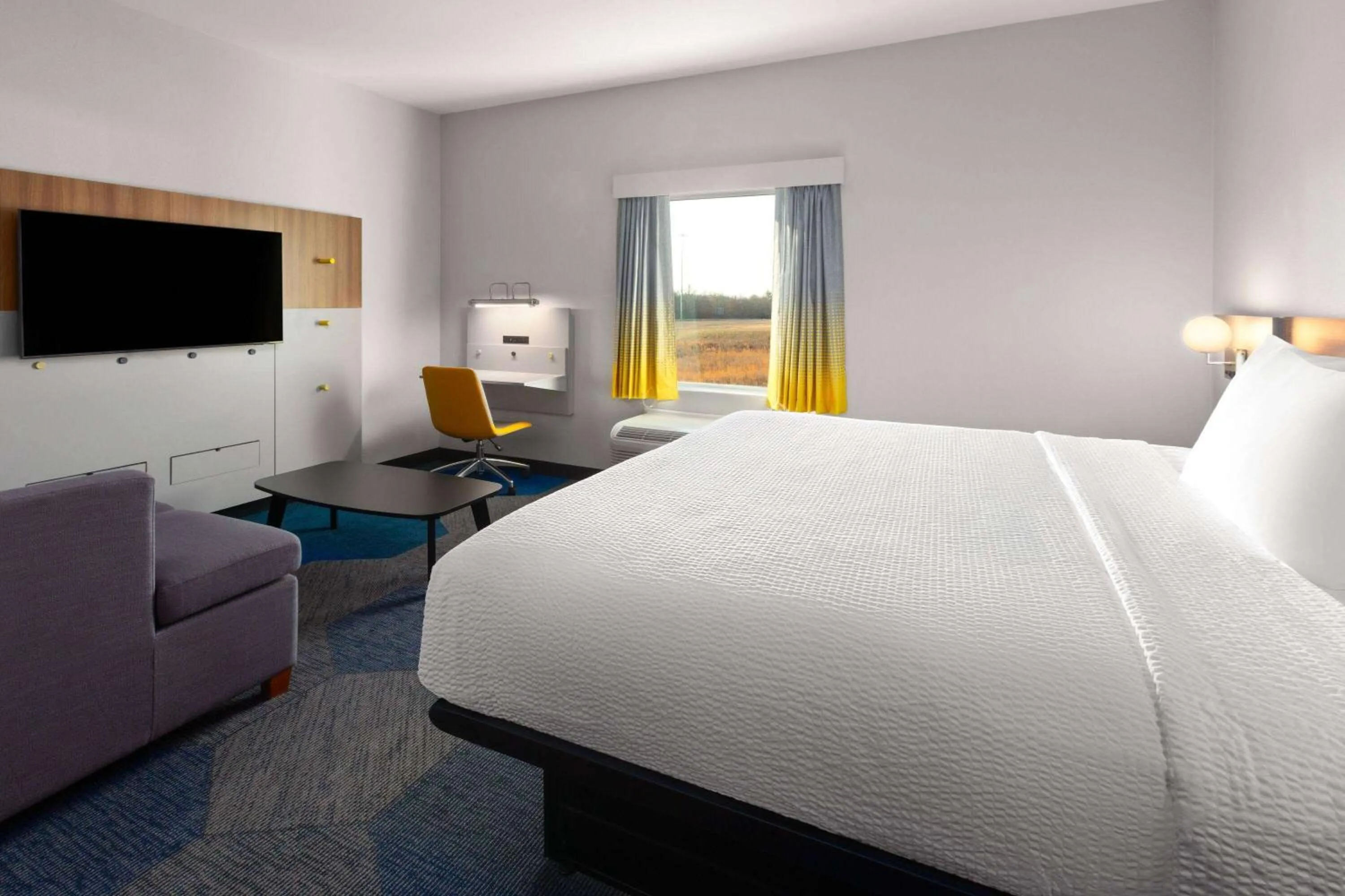 Photo of the whole room, Bed in Microtel Inn & Suites by Wyndham Olive Branch