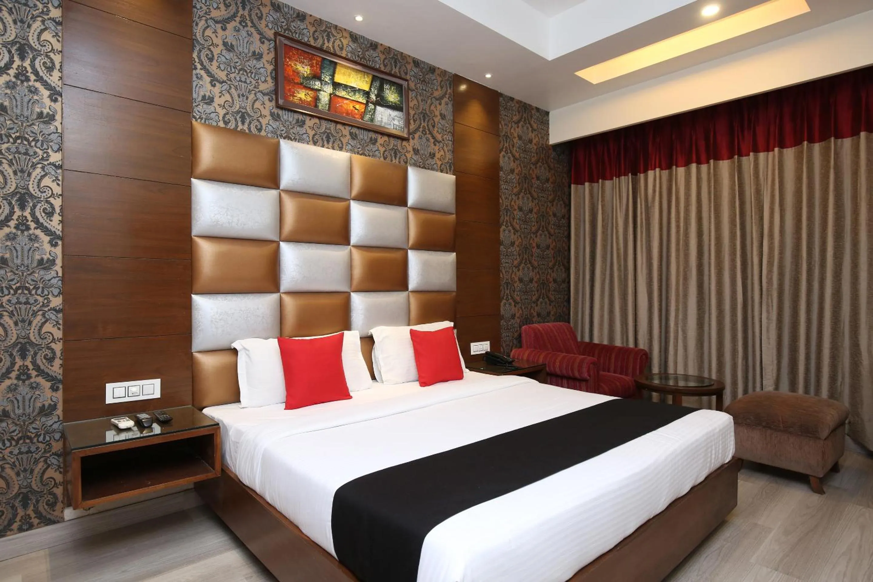 Bedroom, Bed in Hotel Shagun Chandigarh Zirakpur