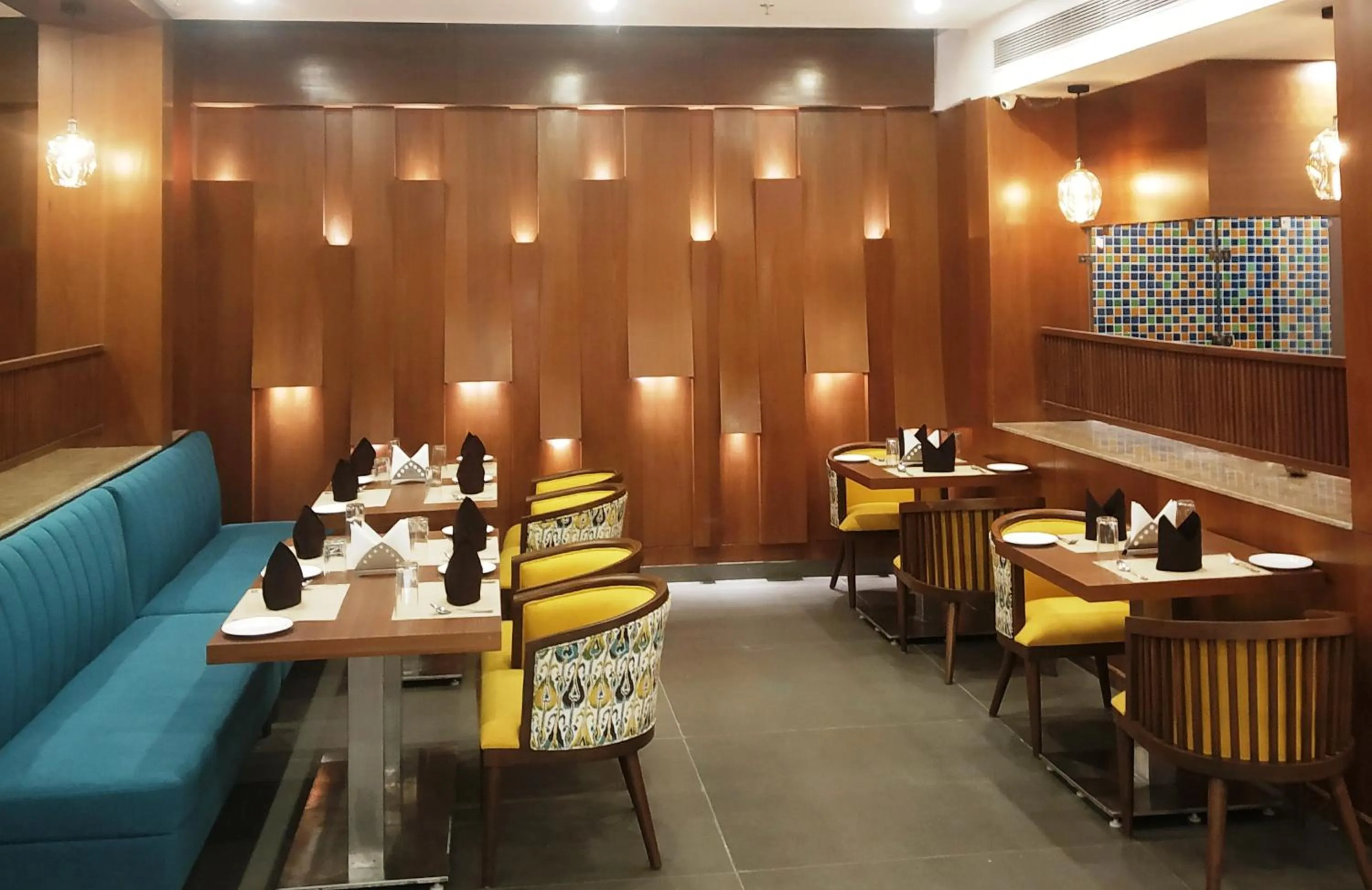 Restaurant/places to eat in Hotel Shagun Chandigarh Zirakpur