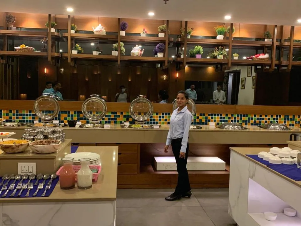 Restaurant/places to eat in Hotel Shagun Chandigarh Zirakpur