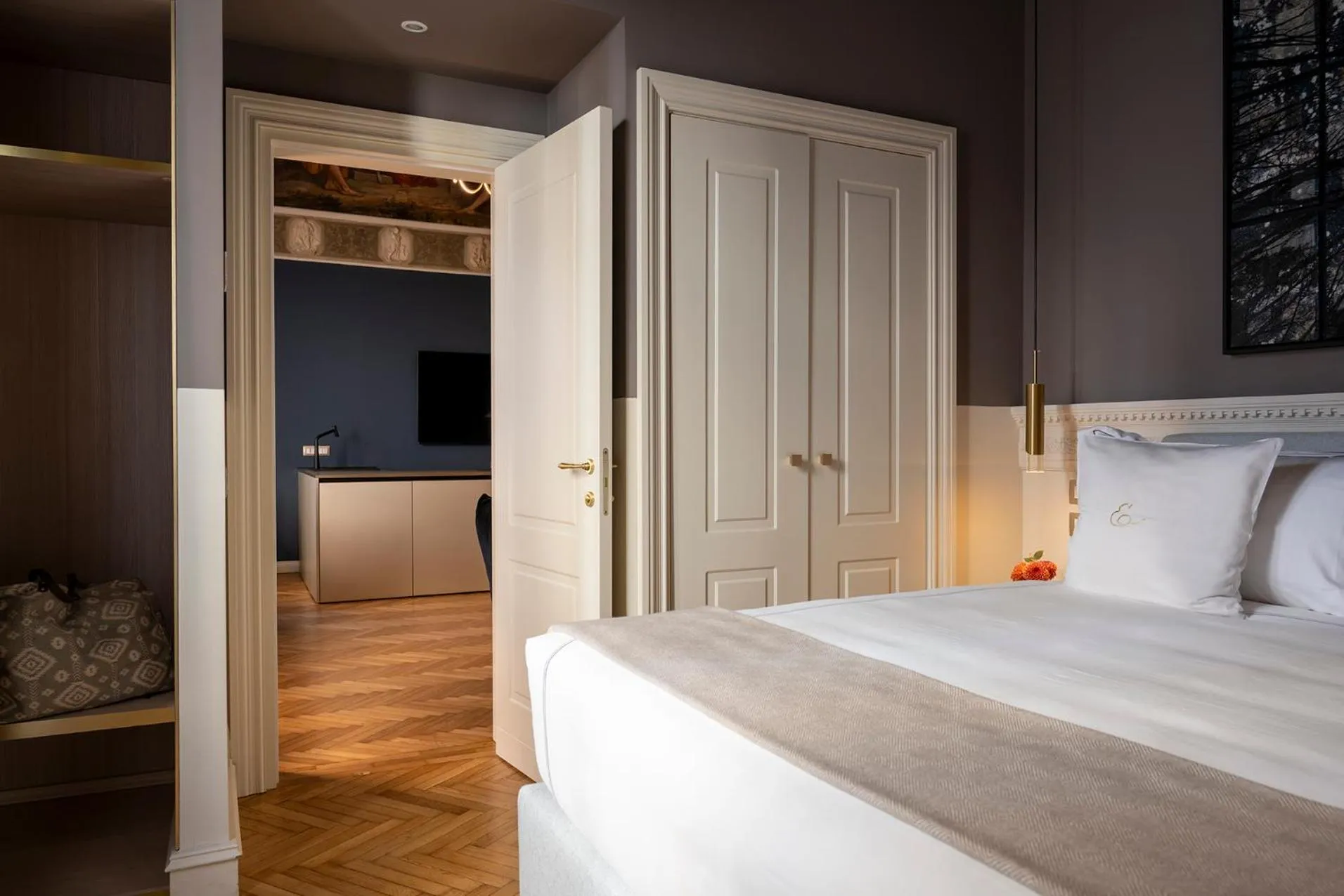 Bed in Elizabeth Unique Apartments - a Member of Design Hotels