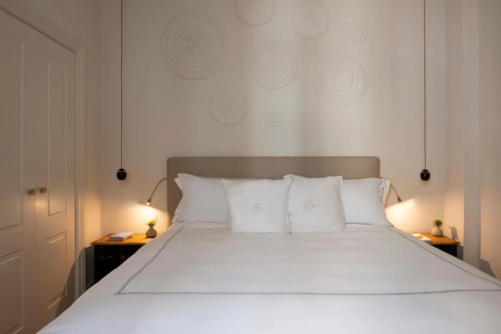 Bed in Elizabeth Unique Apartments - a Member of Design Hotels