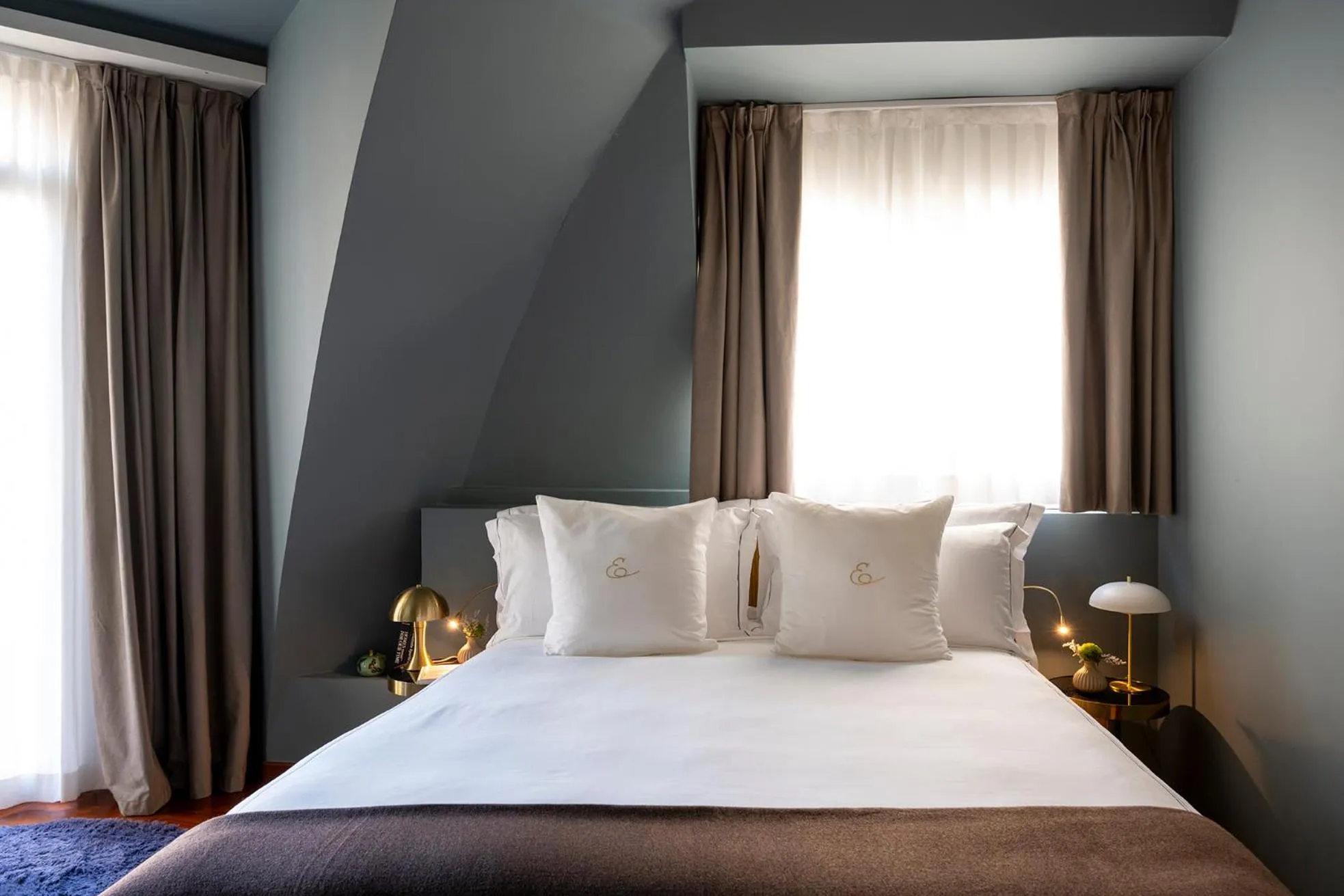 Bed in Elizabeth Unique Apartments - a Member of Design Hotels