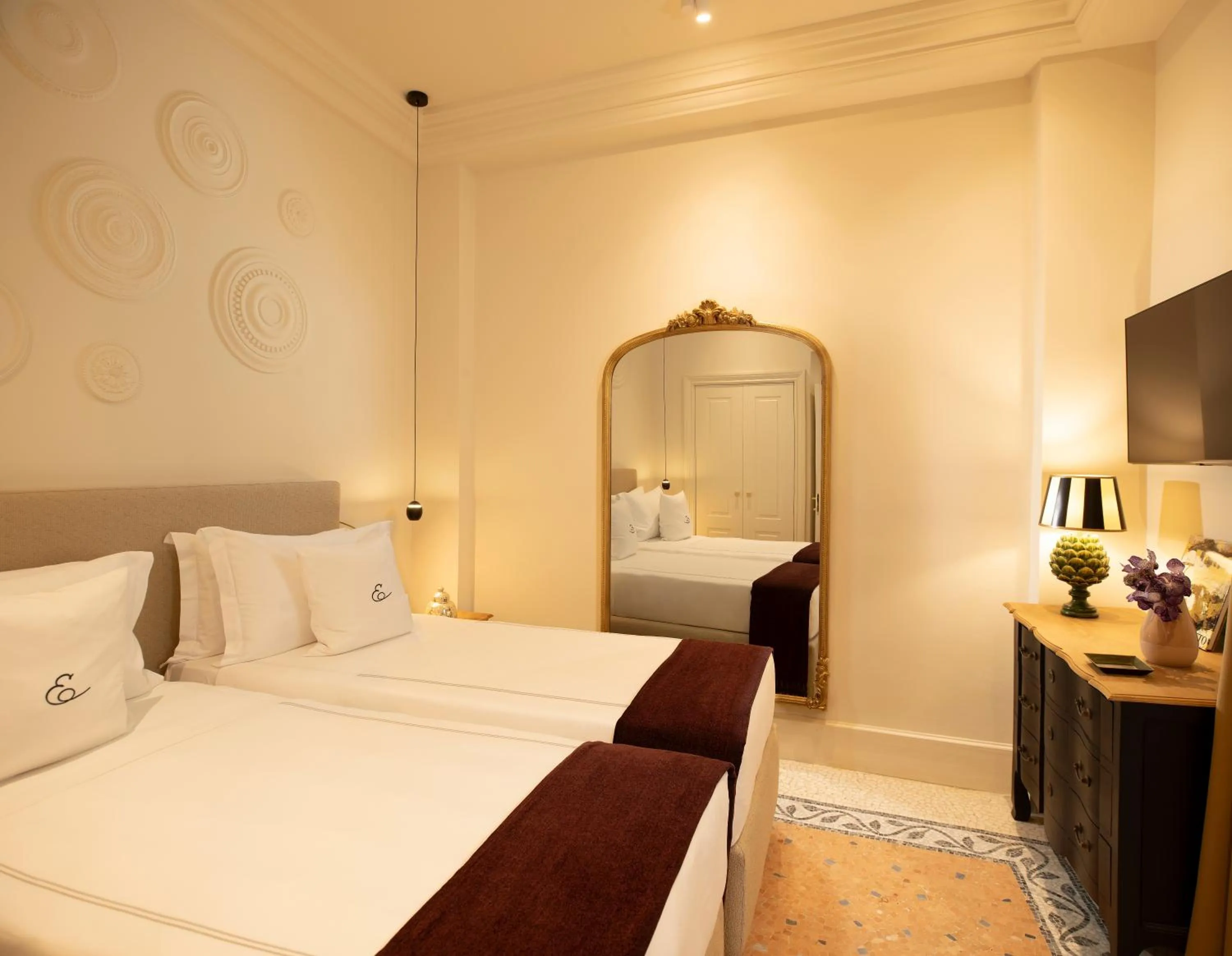 Bed in Elizabeth Unique Apartments - a Member of Design Hotels