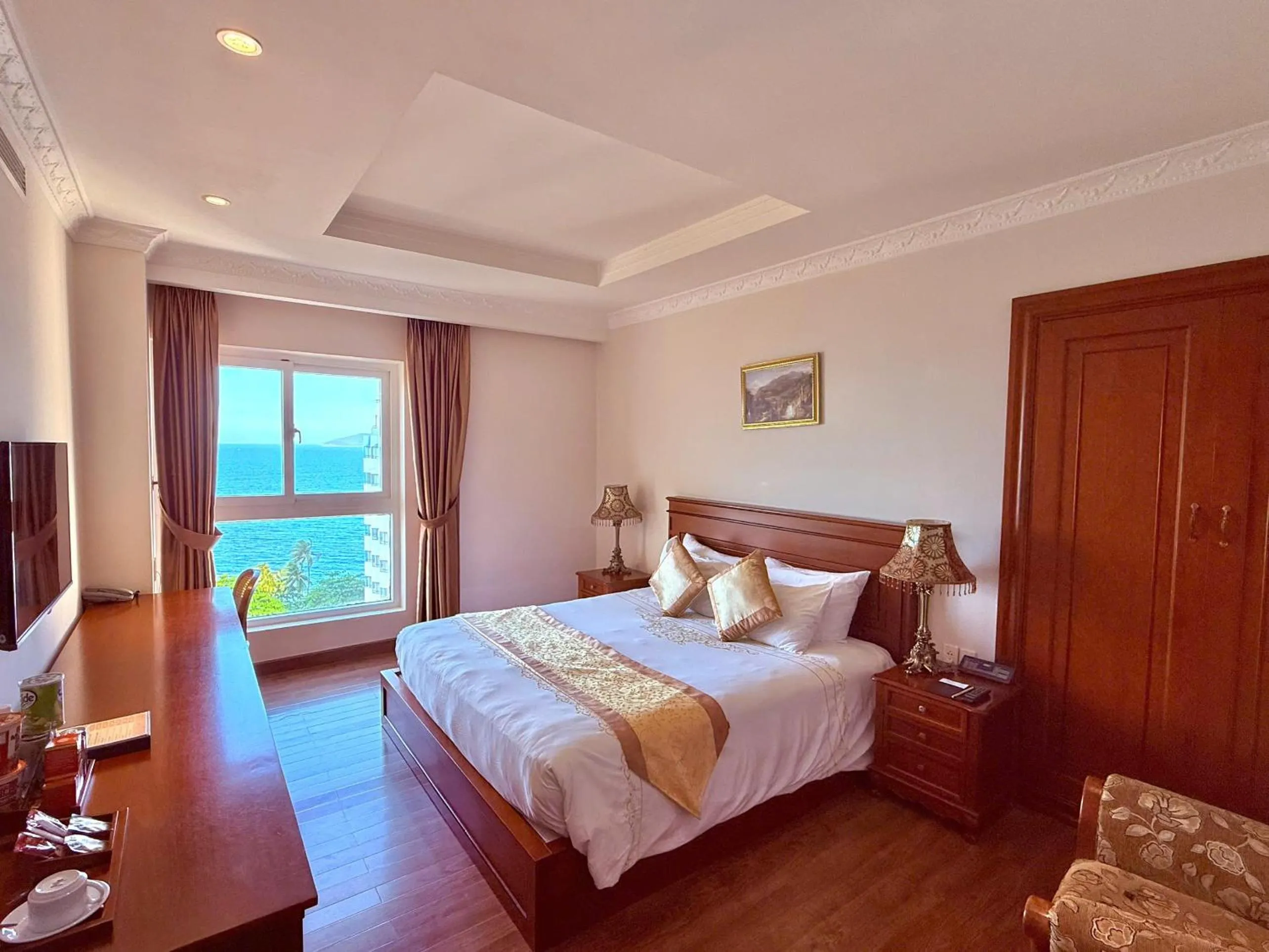 Bed in Nha Trang Palace Hotel