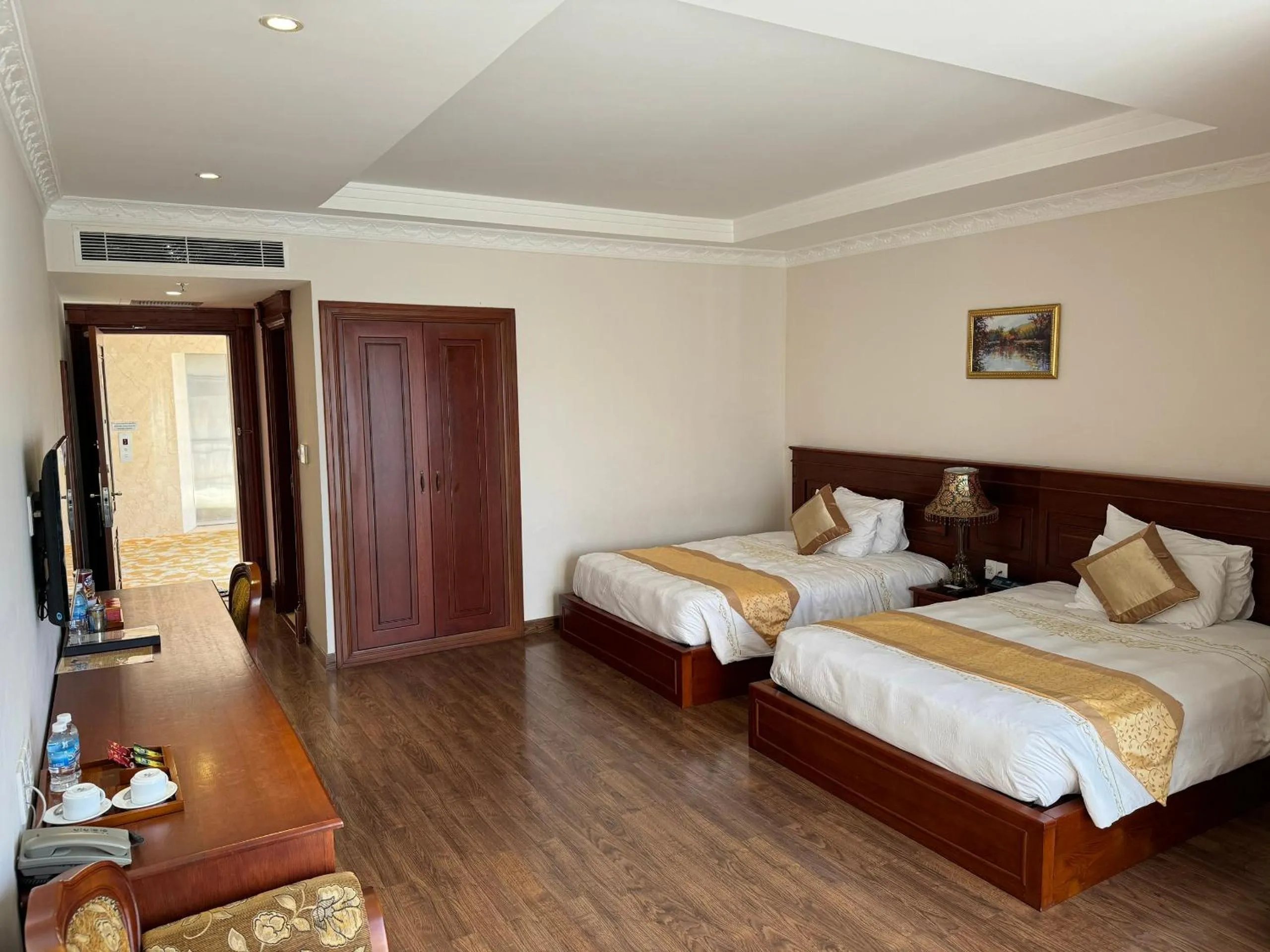 Photo of the whole room, Bed in Nha Trang Palace Hotel