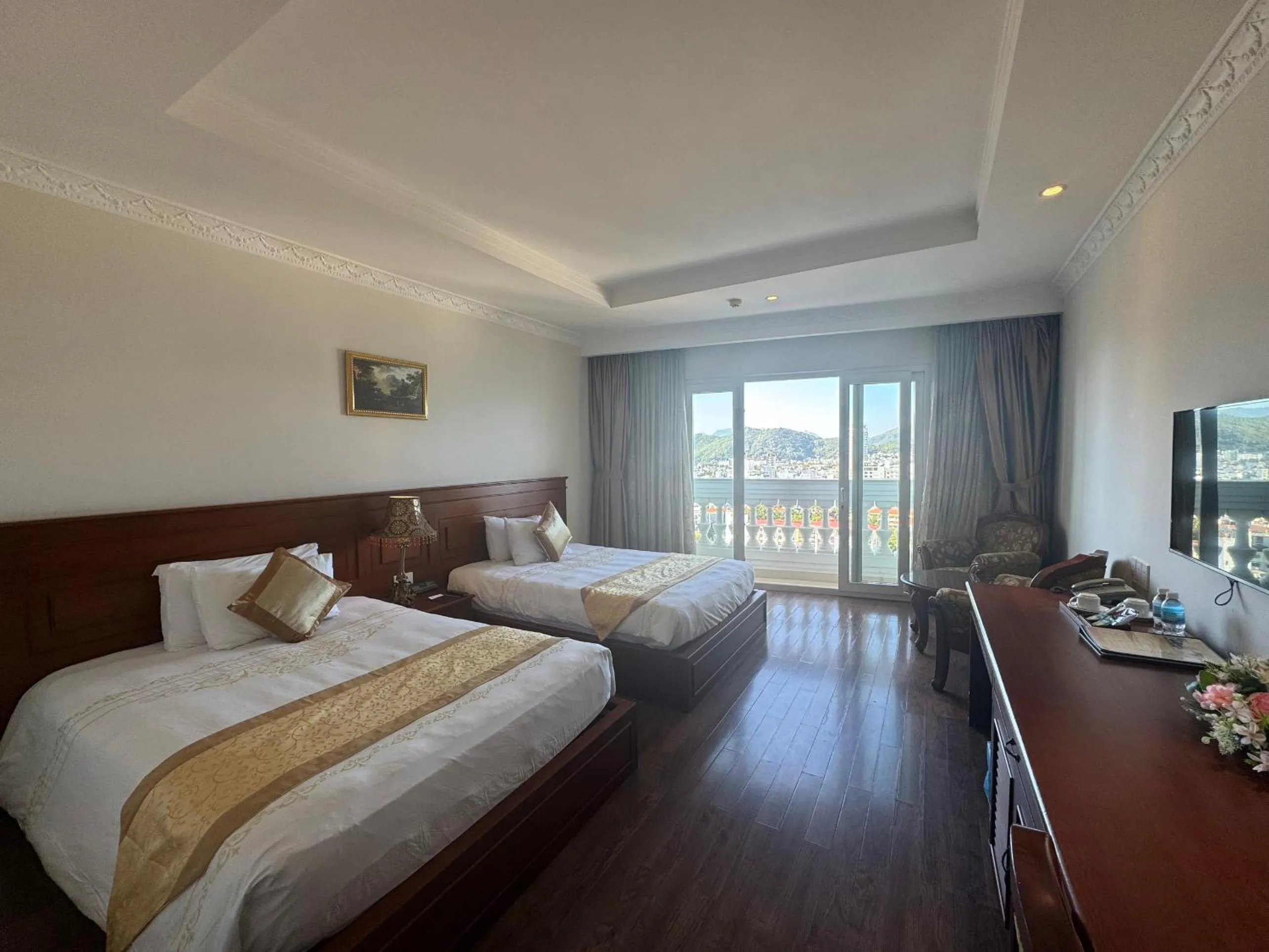 Bedroom, Bed in Nha Trang Palace Hotel