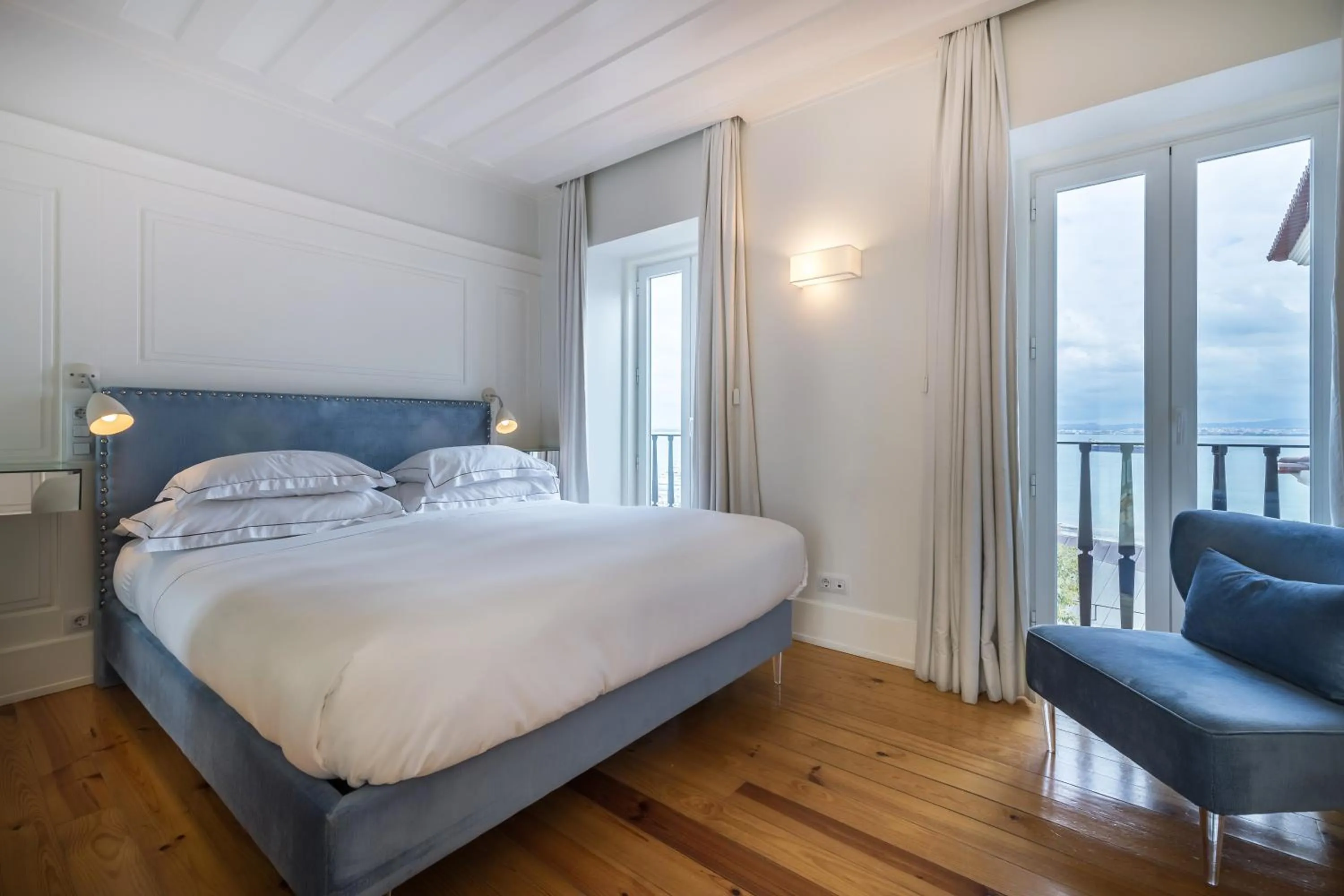 Bedroom, Bed in Santiago de Alfama - Boutique Hotel