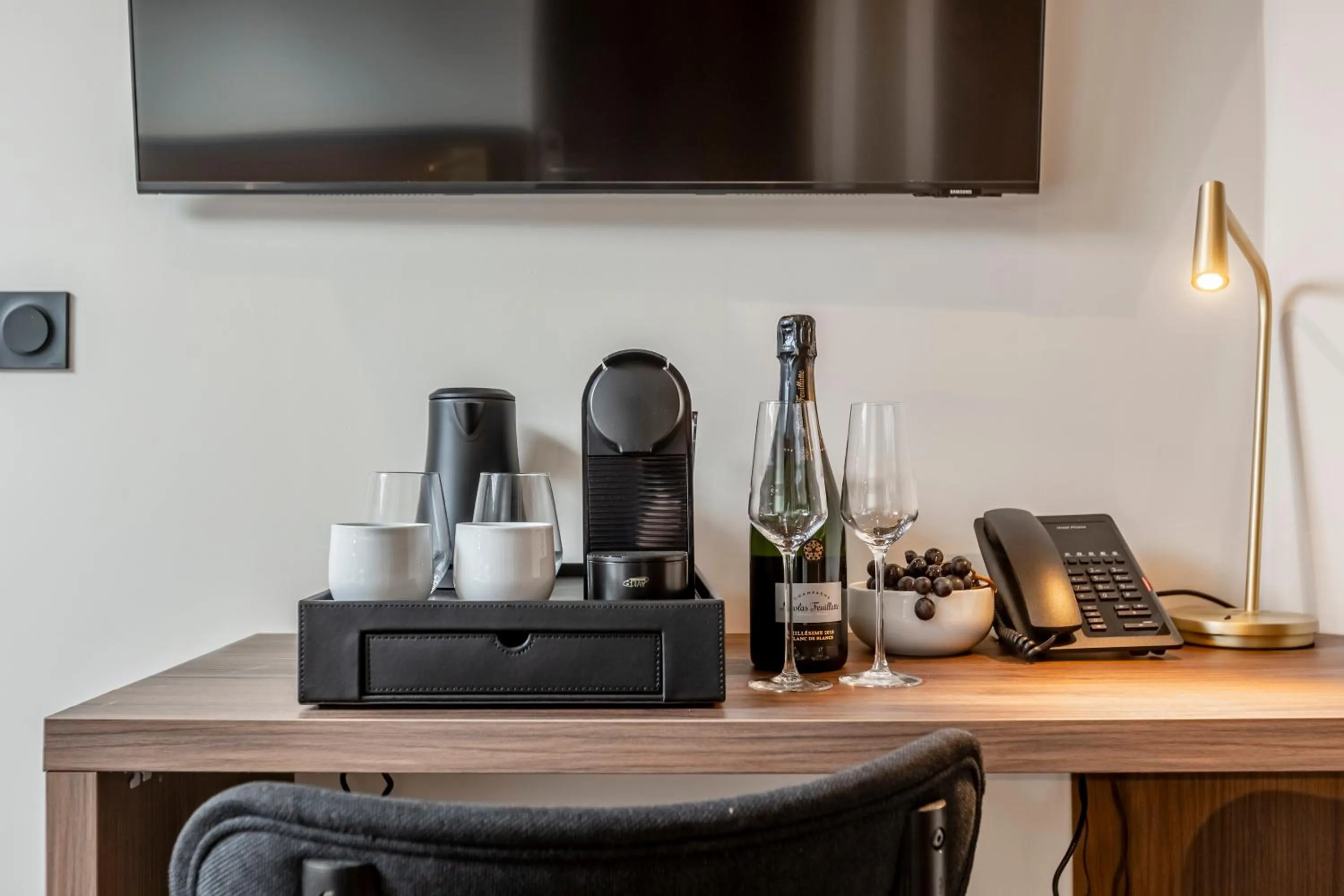 Coffee/tea facilities in Le Madame By Sweett