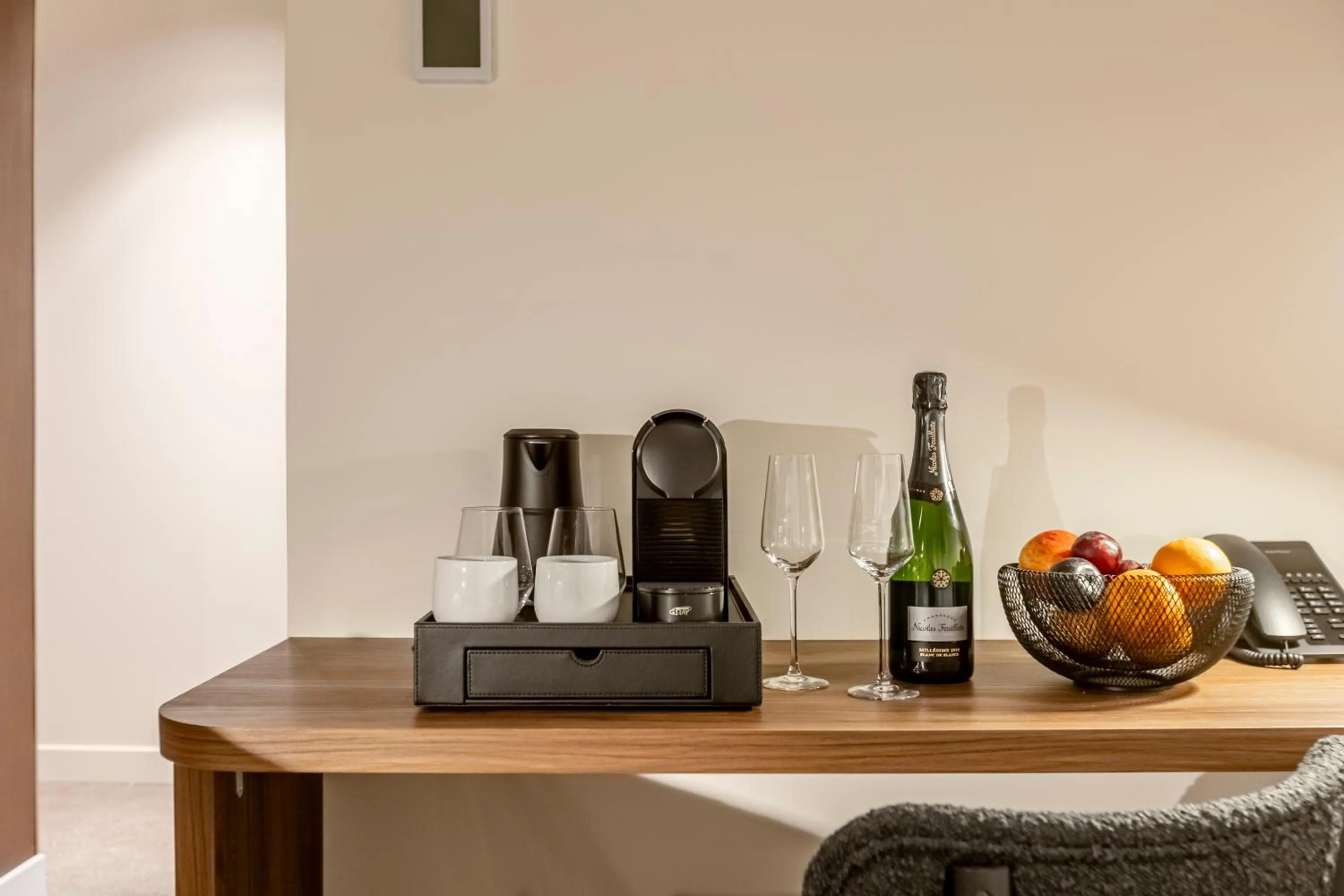 Coffee/tea facilities in Le Madame By Sweett