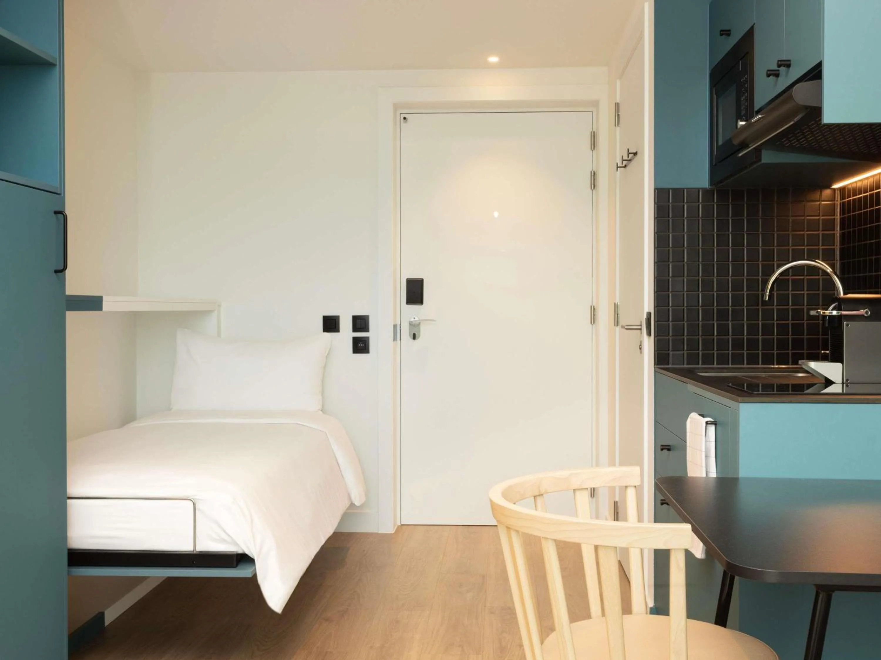 Bedroom, Bed in Aparthotel Adagio Access Brussels Airport