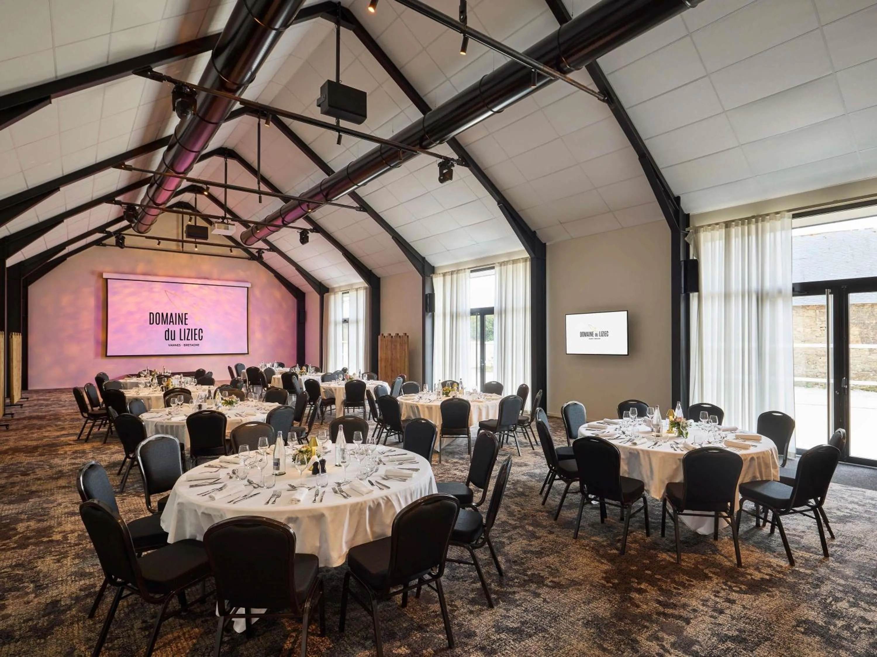 Meeting/conference room in Domaine du Liziec Vannes - MGallery Collection