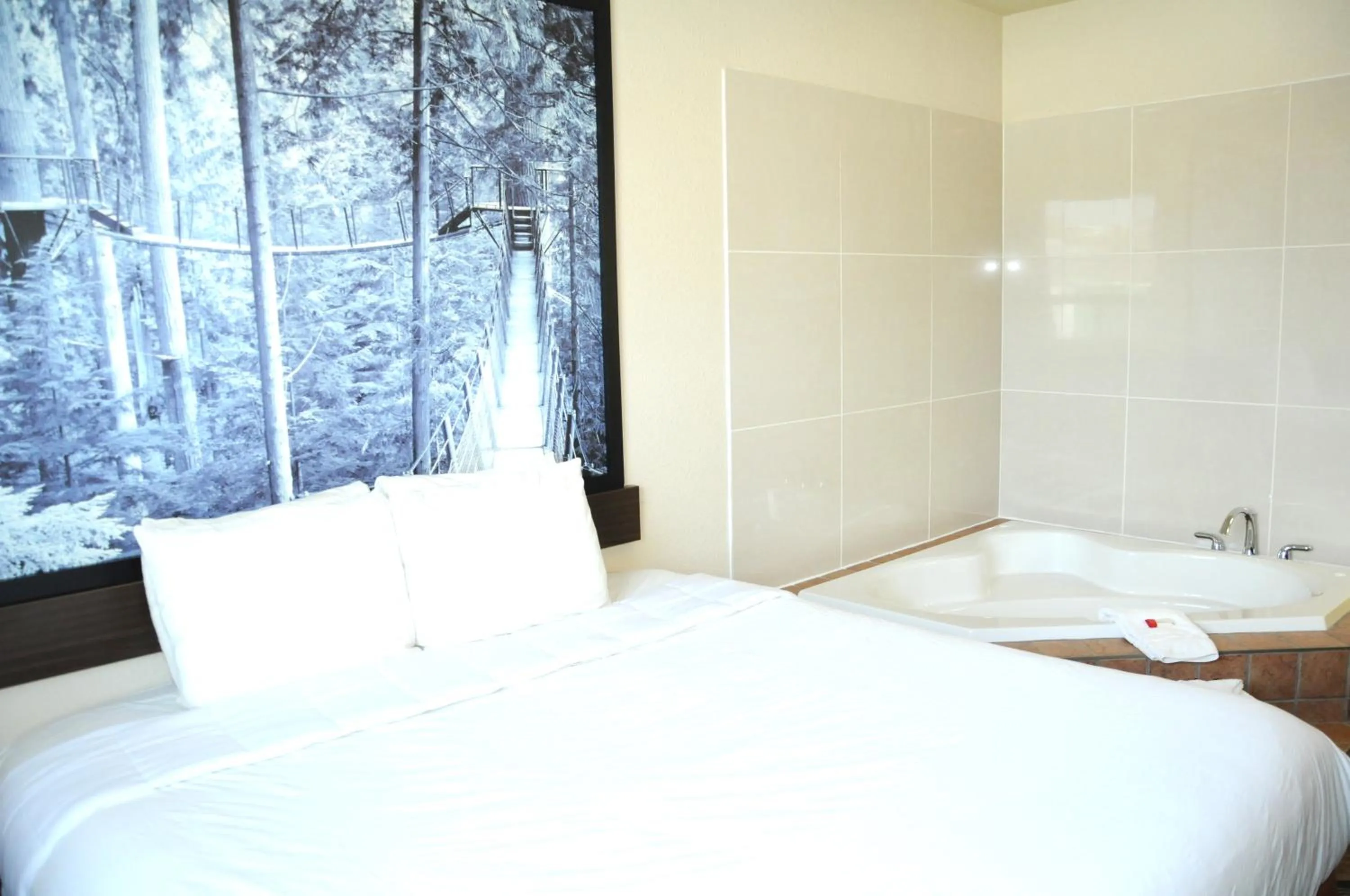 Bed in High Point Inn & Suites Peace River