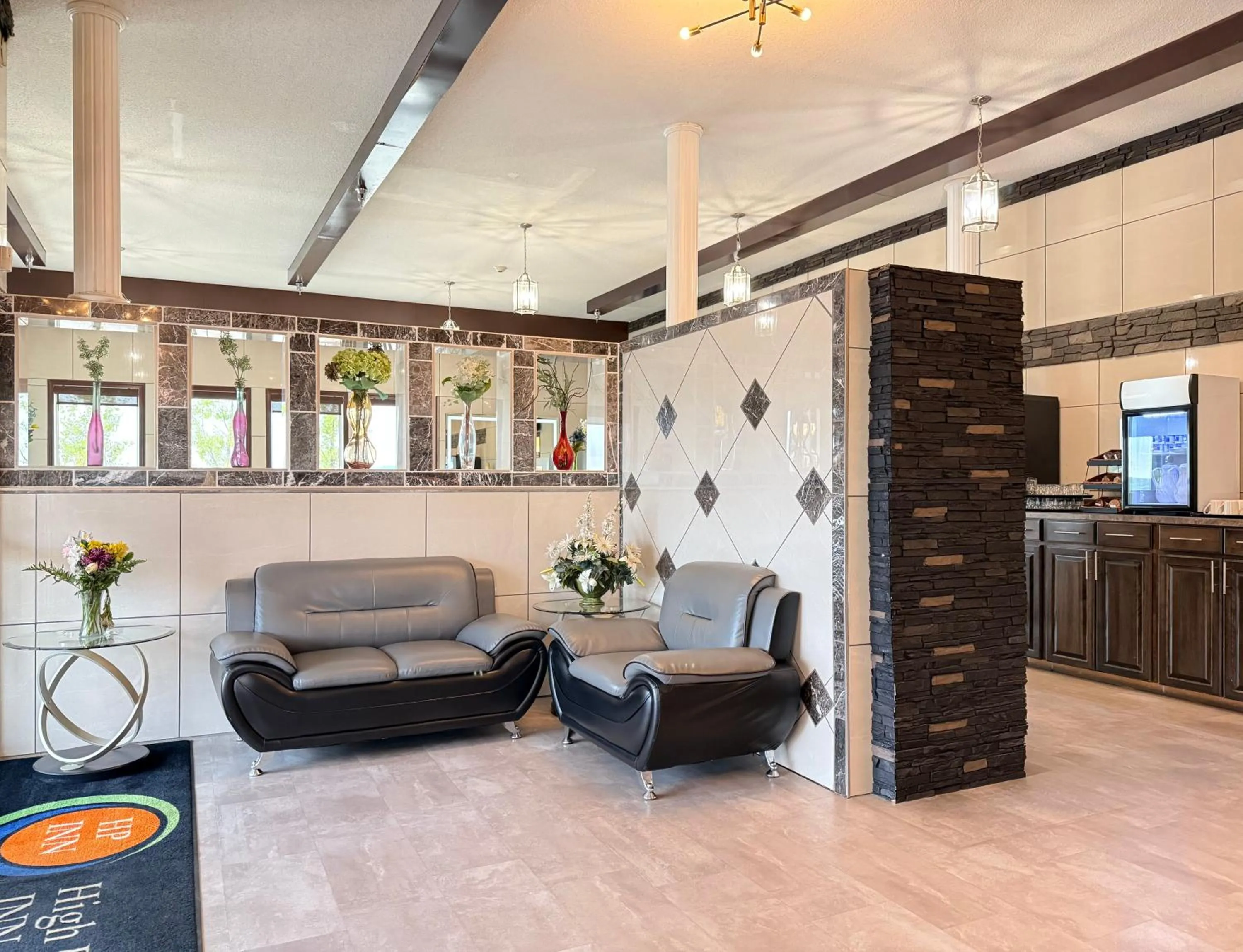 Lobby or reception in High Point Inn & Suites Peace River