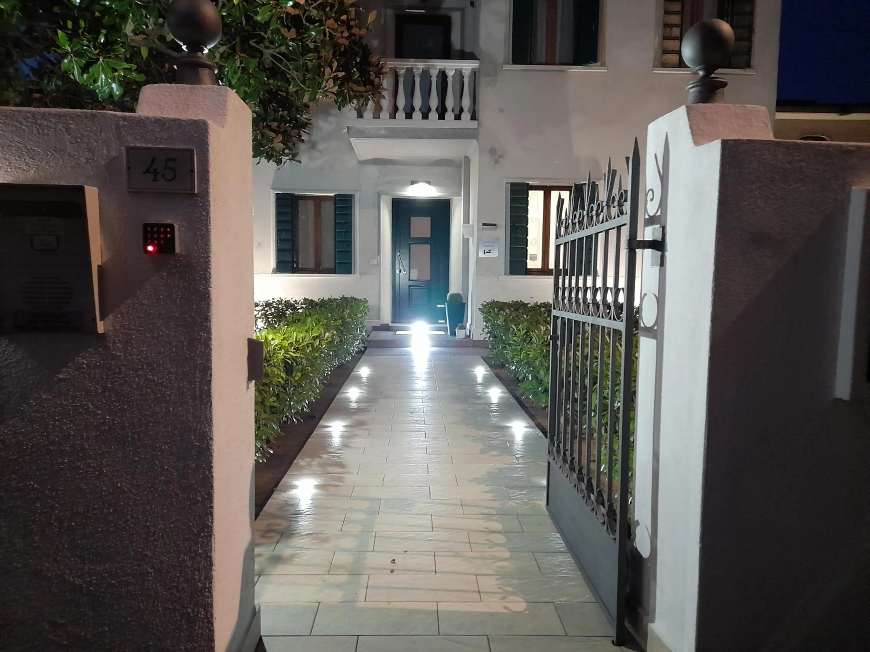 Facade/entrance in B&B Villa Griselda