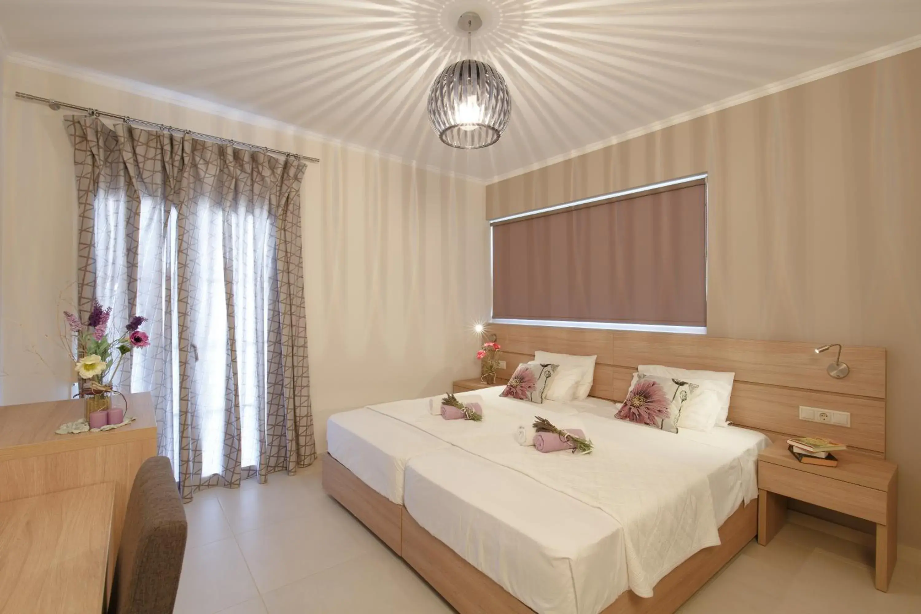 Deluxe Double or Twin Room with Sea View in Lamon Hotel Deluxe Double or Twin Room with Sea View in Lamon Hotel