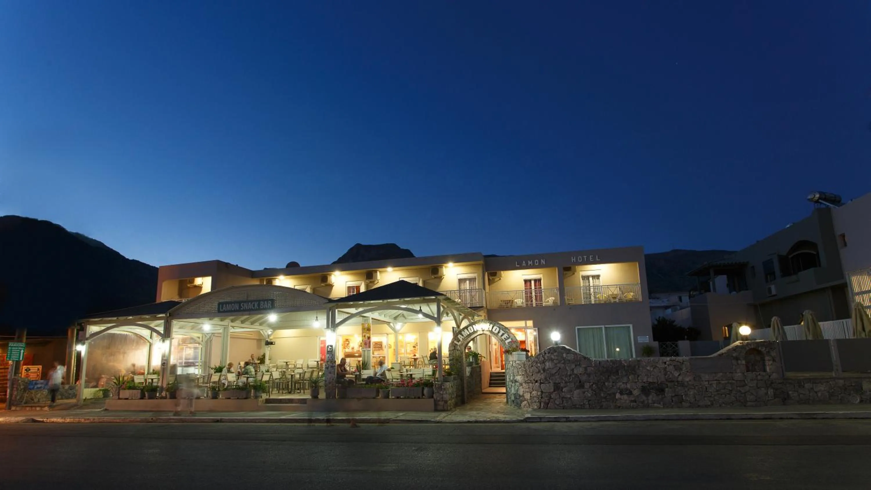 Property building in Lamon Hotel