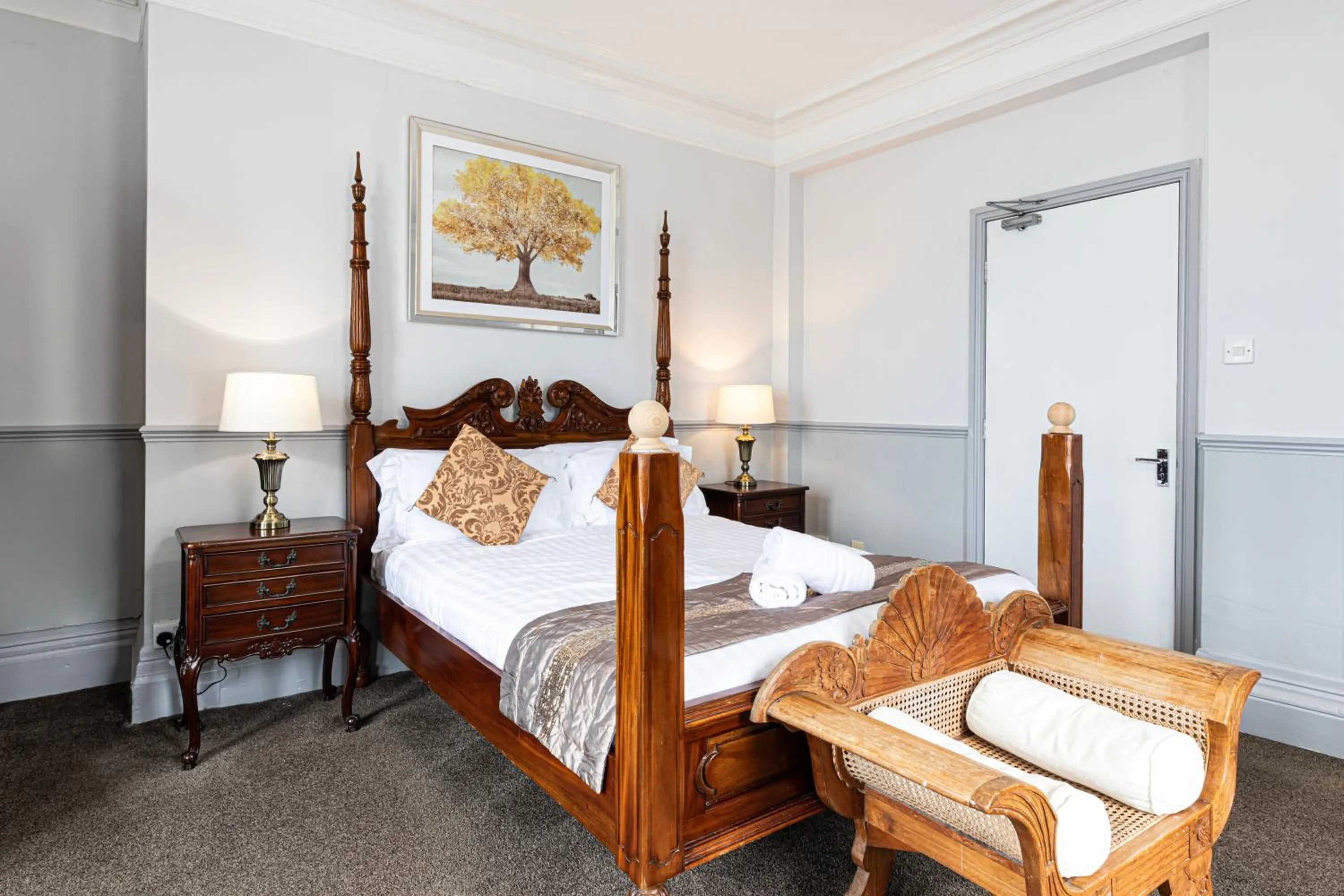 Bed in The Manor Hotel