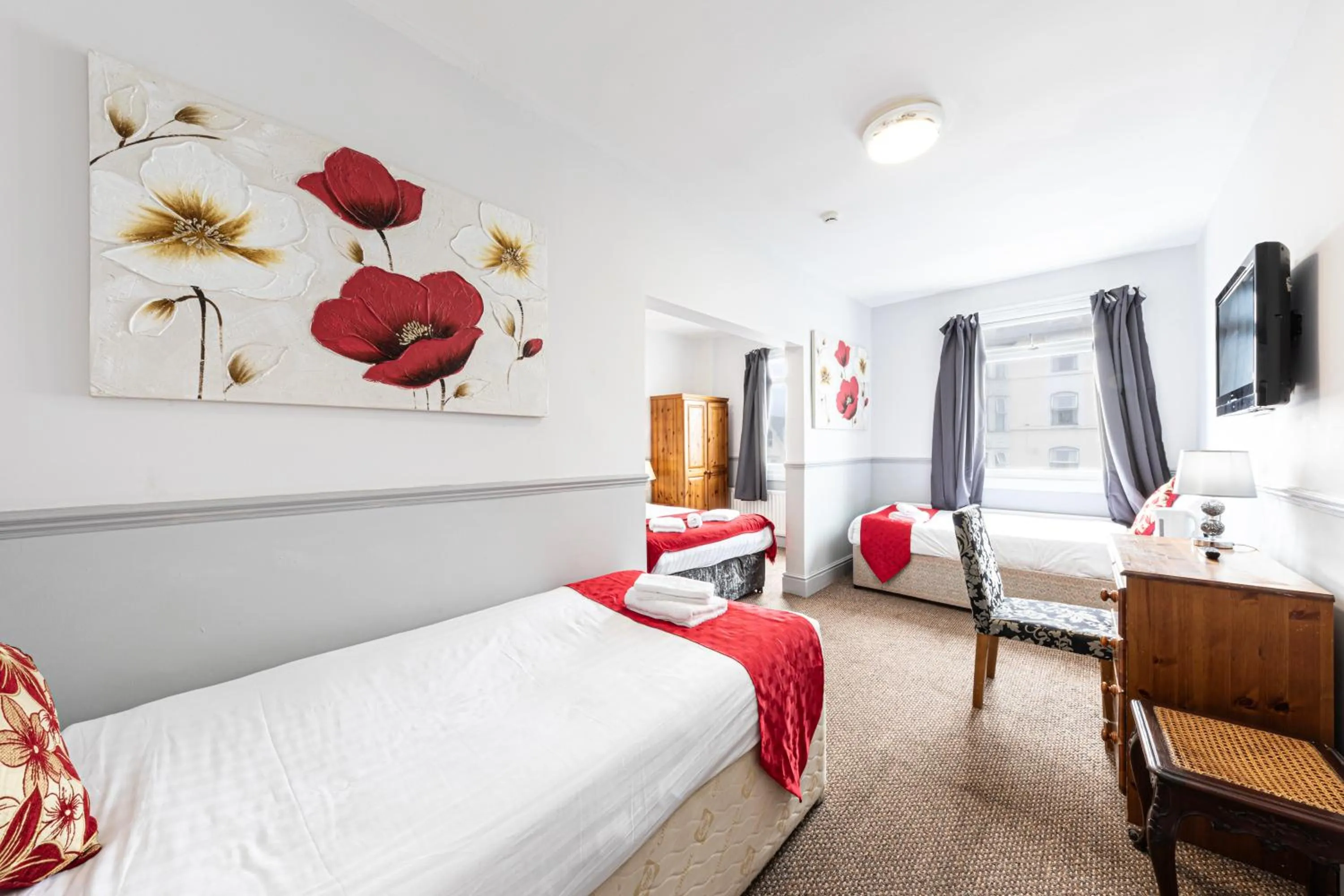 Bed in The Manor Hotel