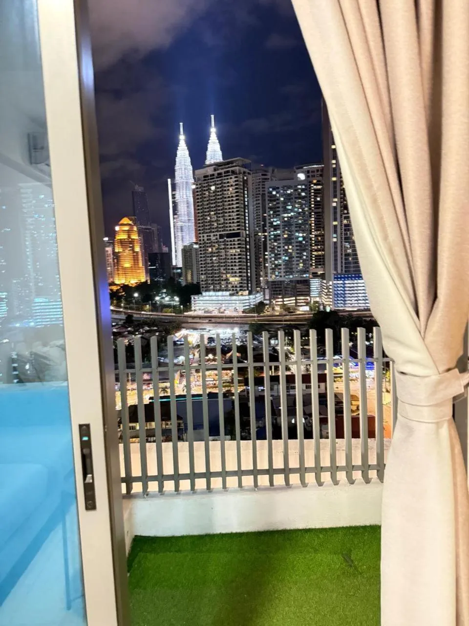 Night in The Luxe Colony KLCC By AZHA