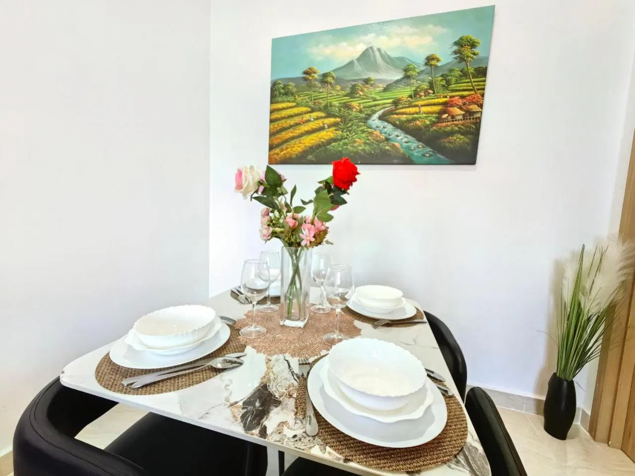 Food and drinks in The Luxe Colony KLCC By AZHA