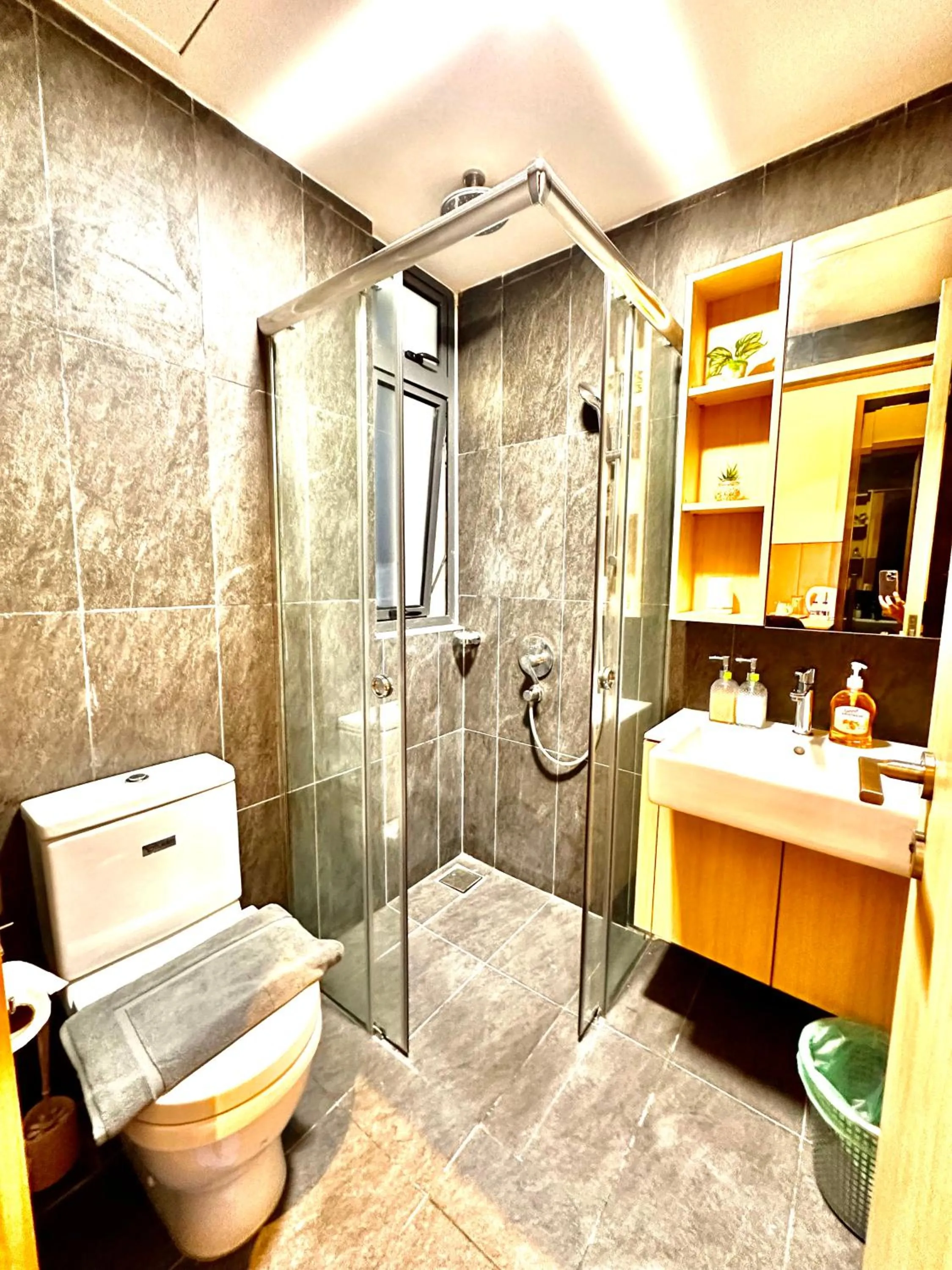 Shower in The Luxe Colony KLCC By AZHA
