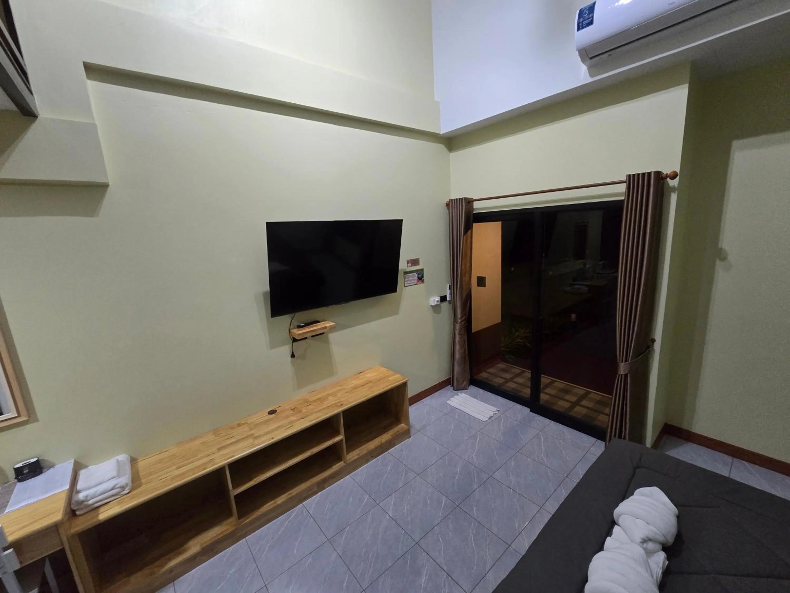 Bed in Khumkatang Resort & Restaurant