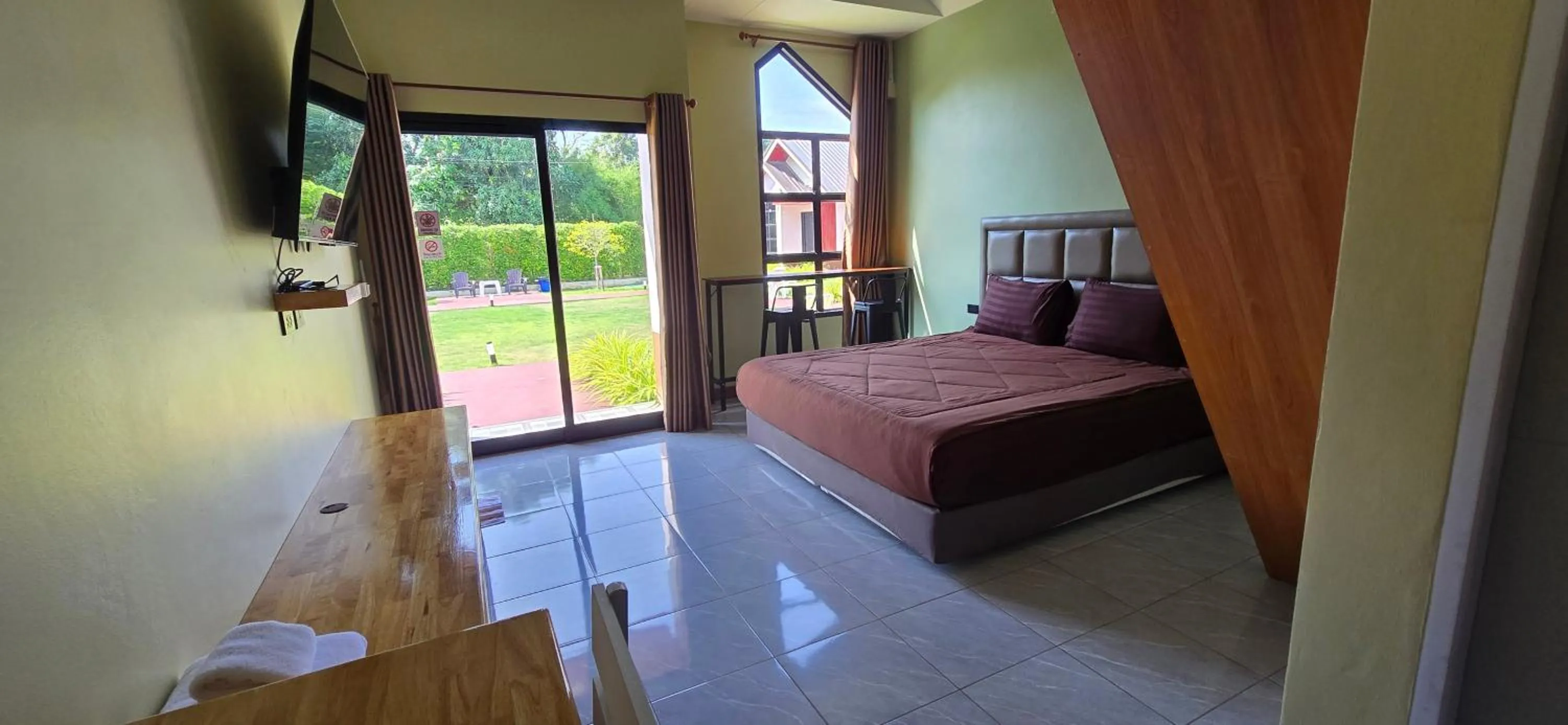 Bed in Khumkatang Resort & Restaurant