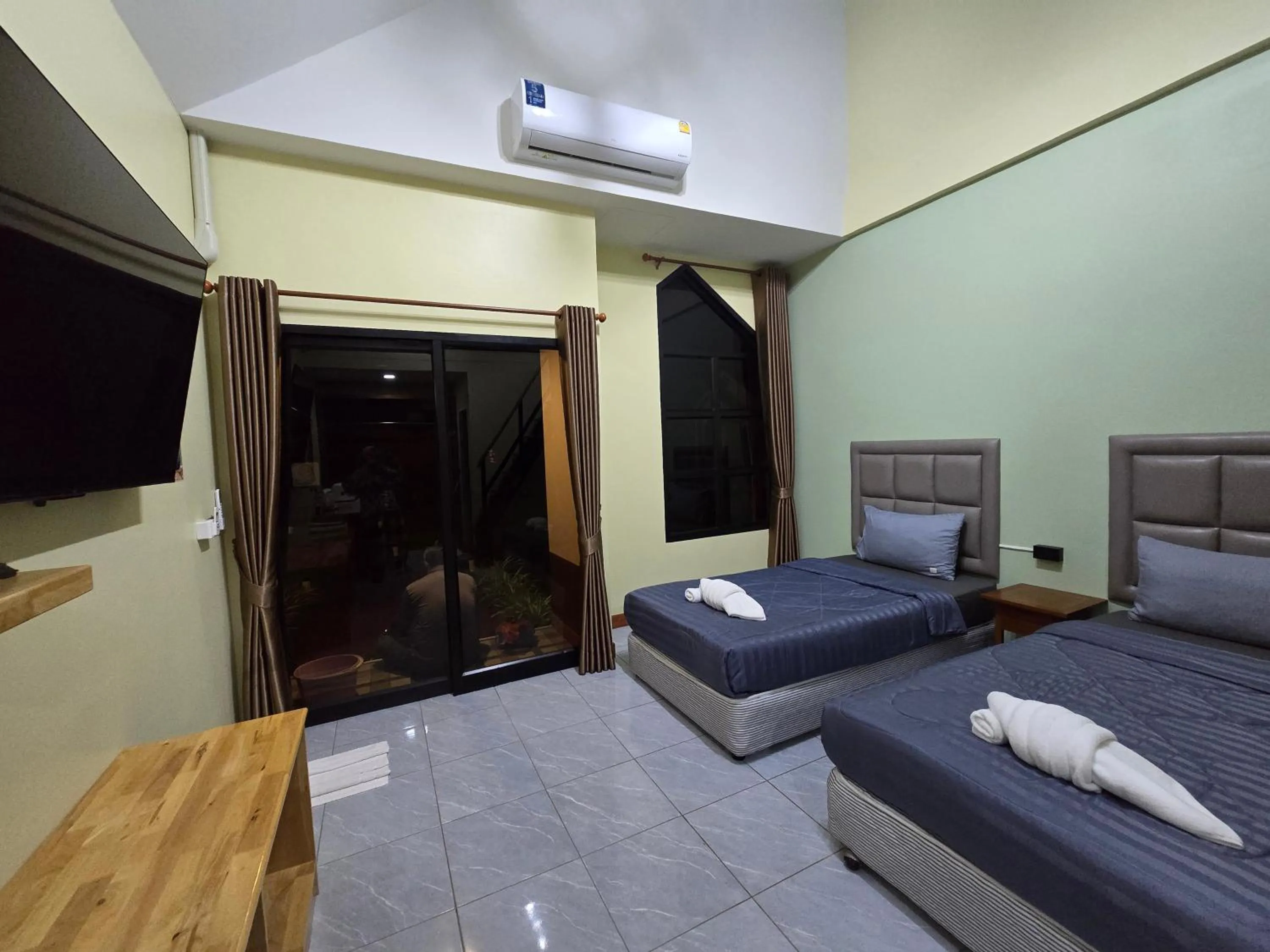 Bed in Khumkatang Resort & Restaurant