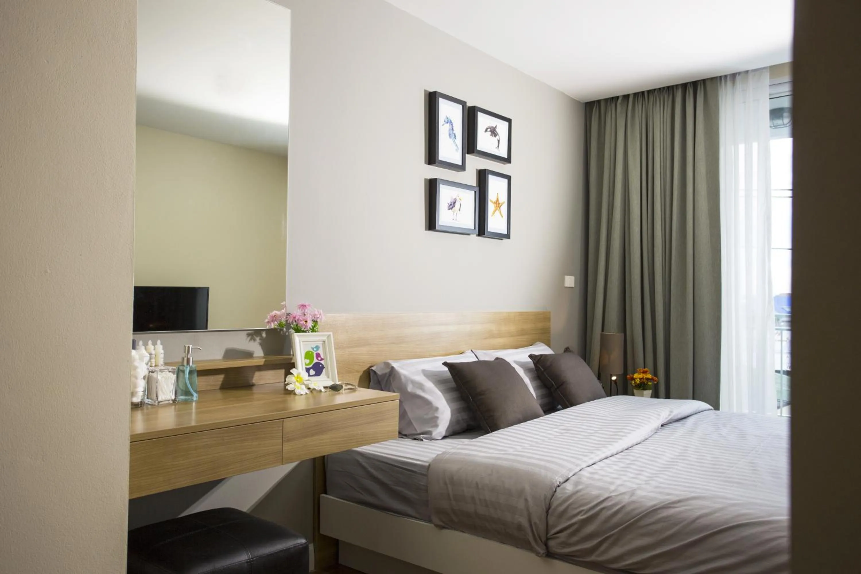 Bedroom, Bed in BBG Seaside Luxurious Service Apartment