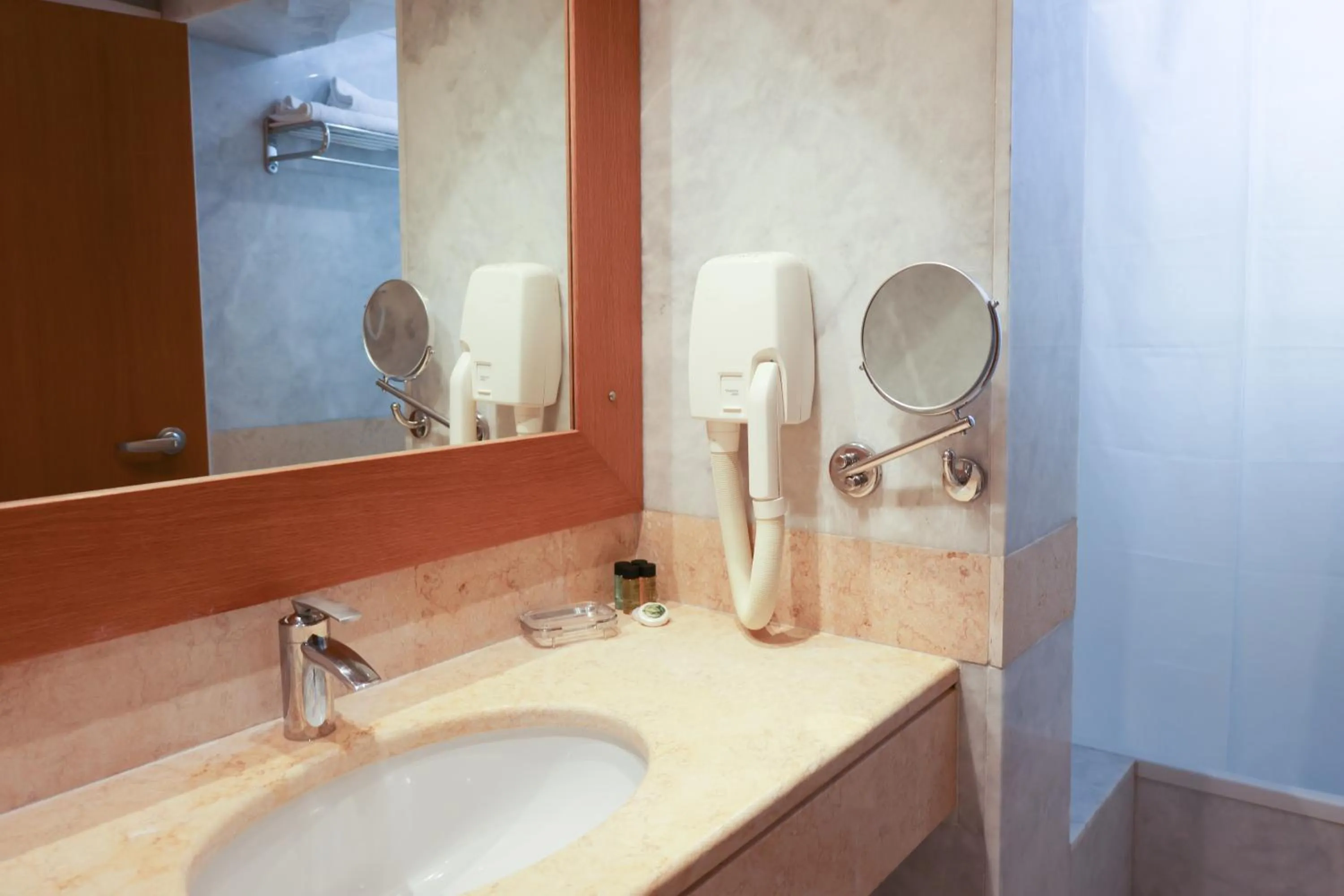 Bathroom in Kanapitsa Mare Hotel