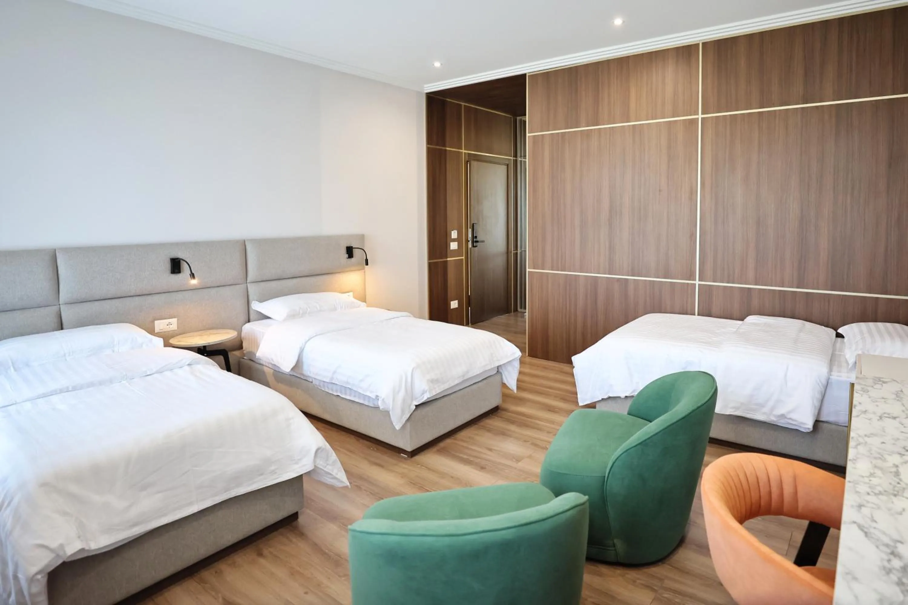 Bed in Gardenland Resort