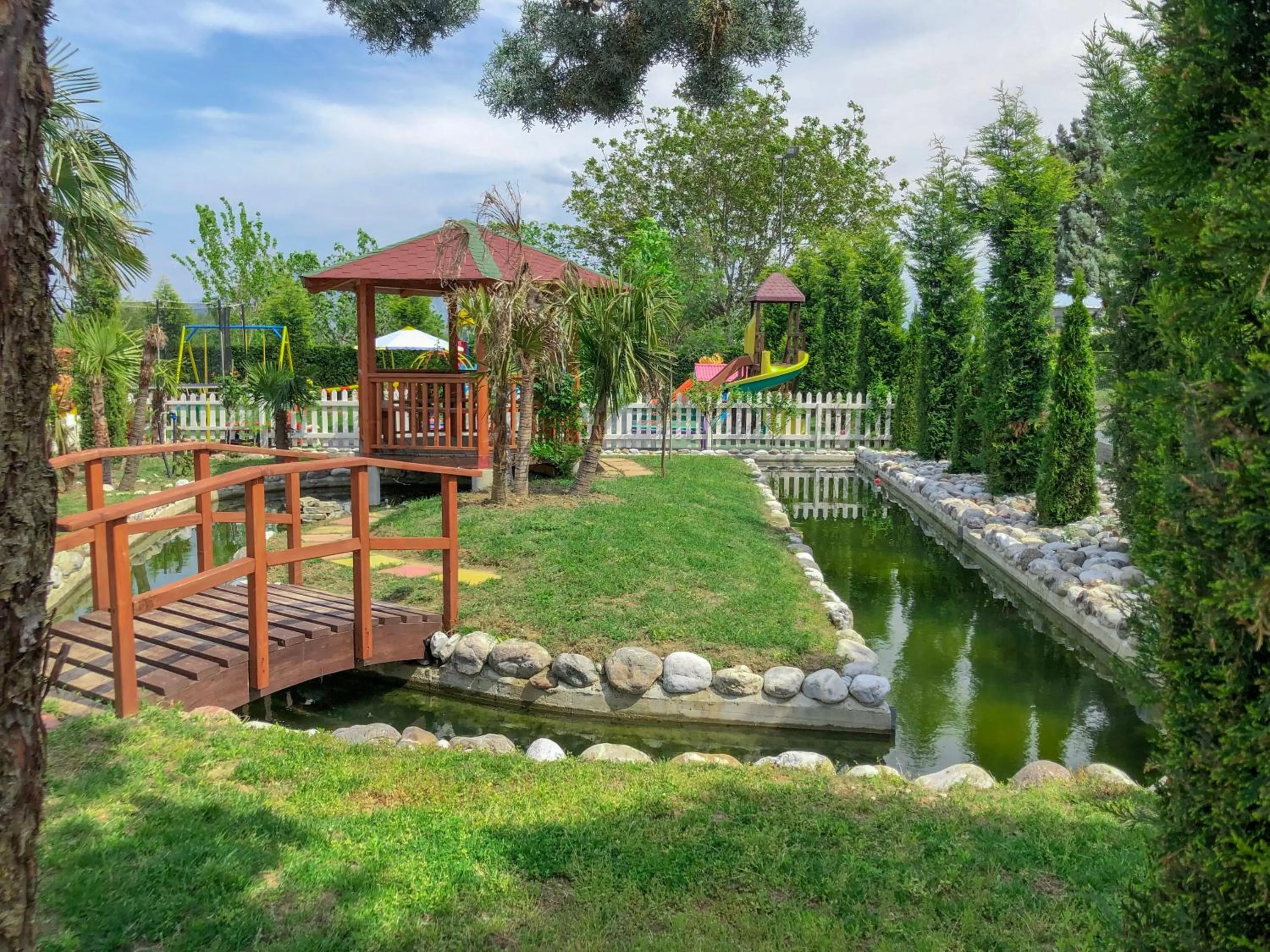 Children play ground in Gardenland Resort