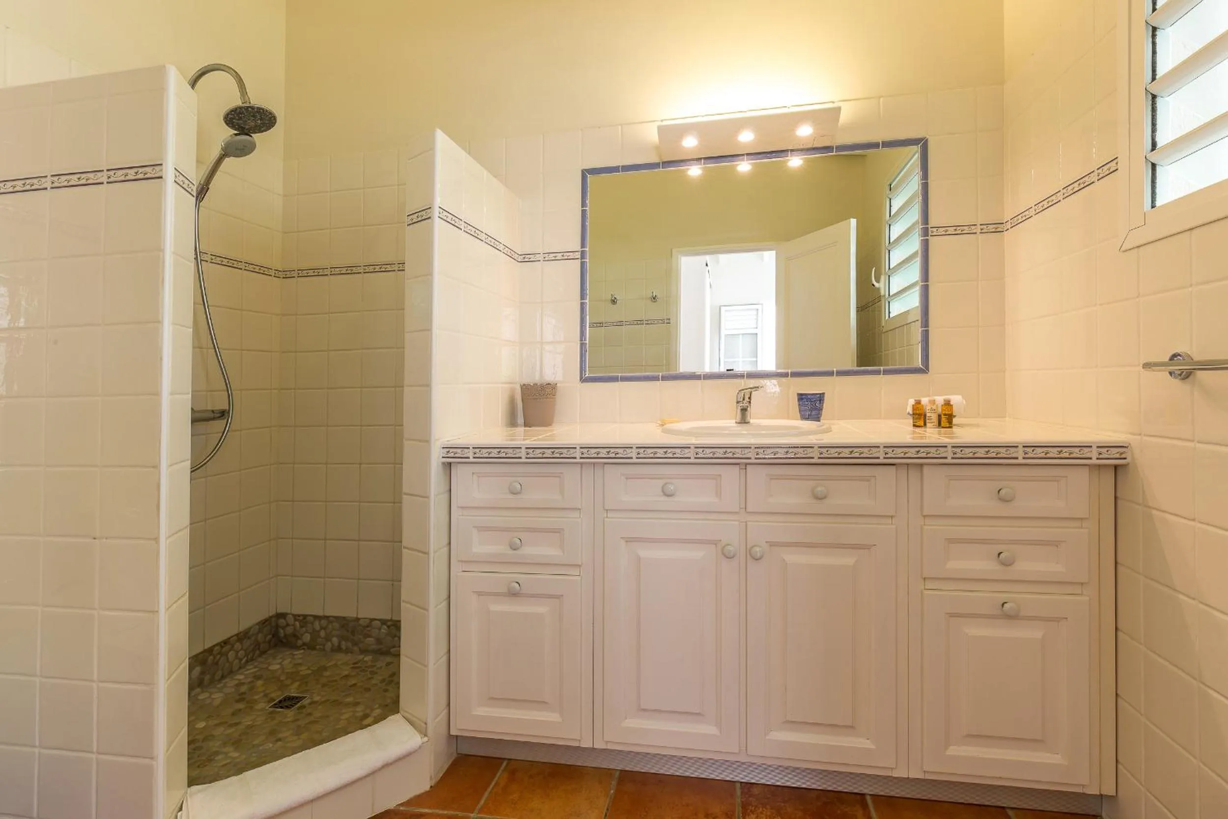 Shower in Villas Palm