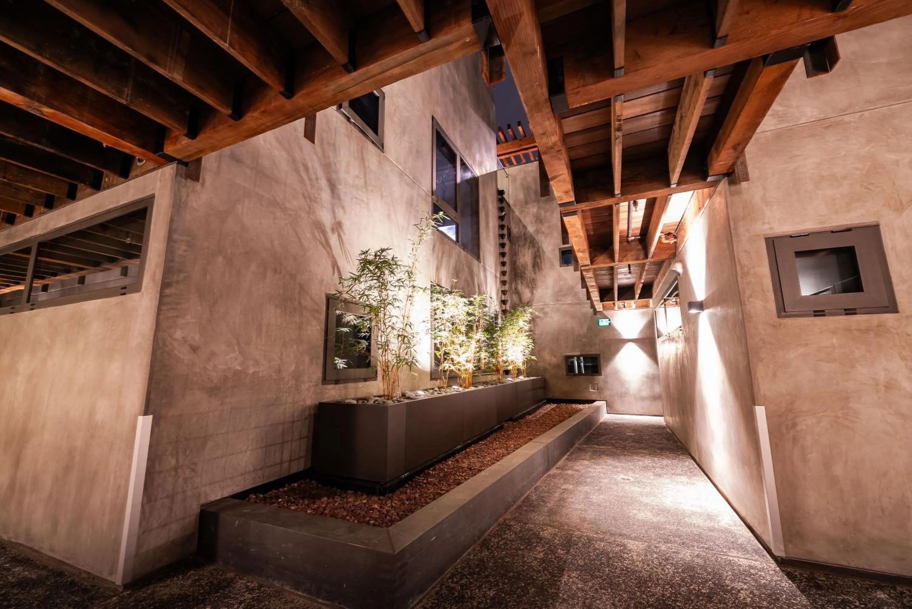 City24 Condo Hotel Little Italy Mission Hills