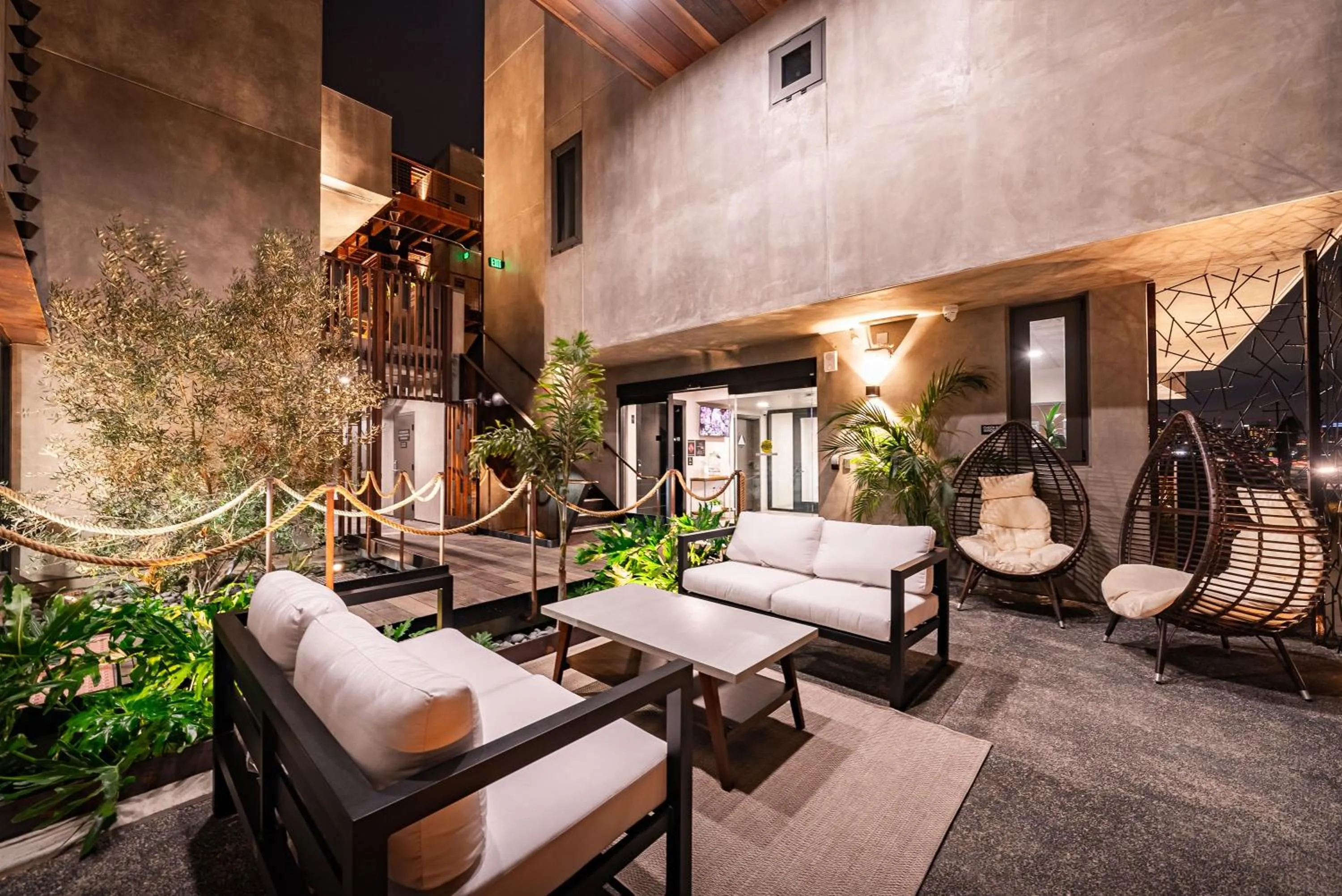 City24 Condo Hotel Little Italy Mission Hills