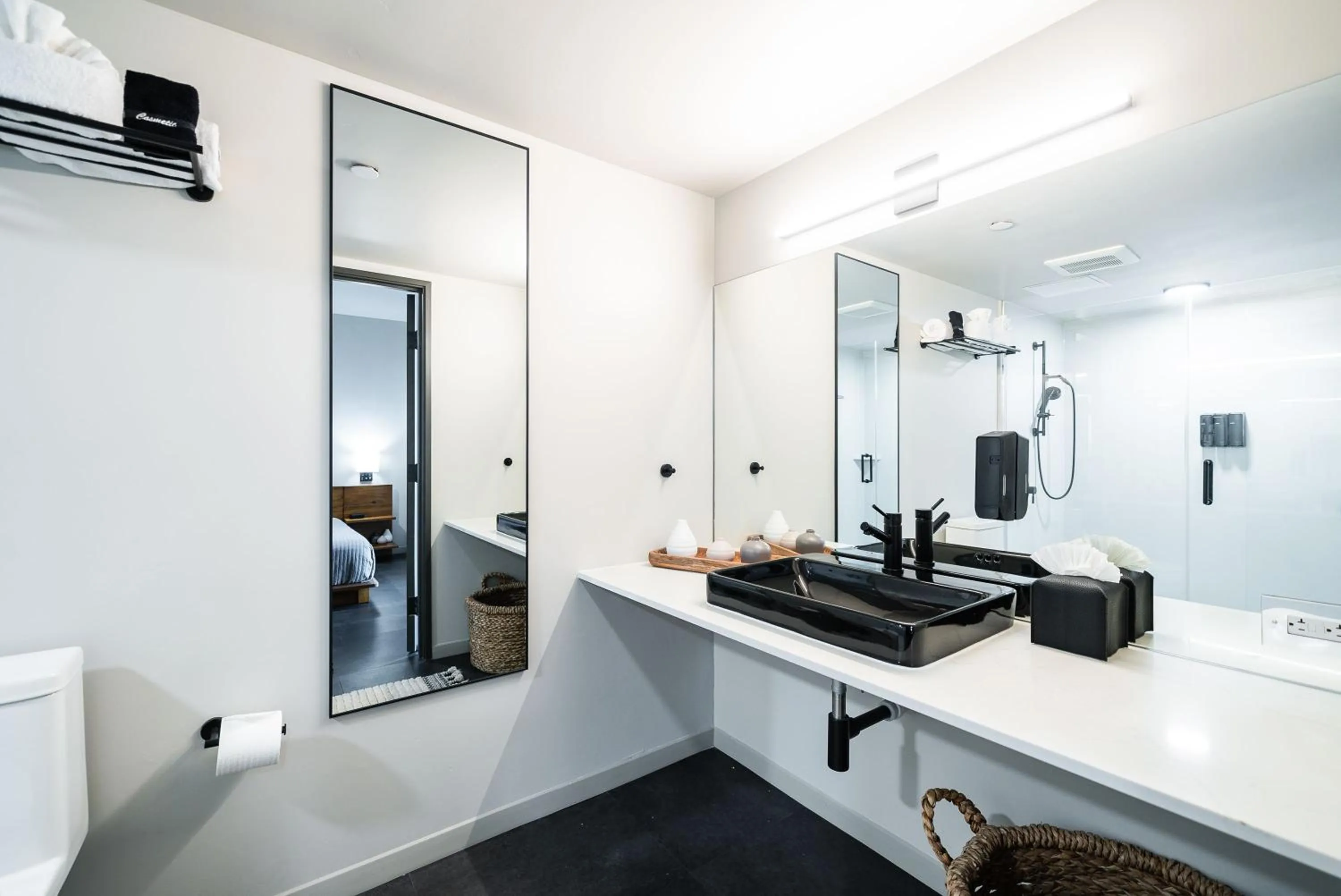 City24 Condo Hotel Little Italy Mission Hills