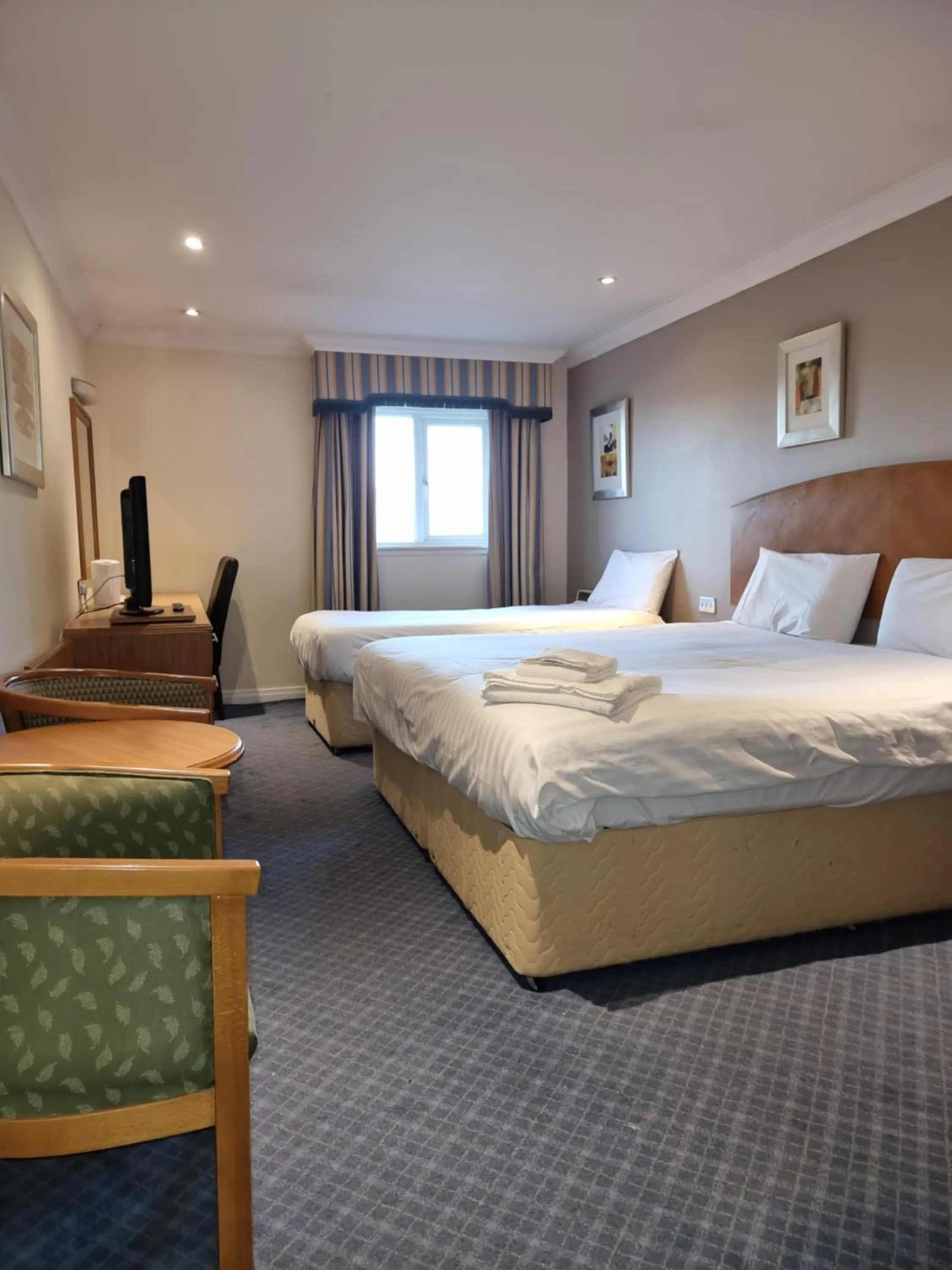 Photo of the whole room, Bed in Kegworth Hotel East Midlands Airport